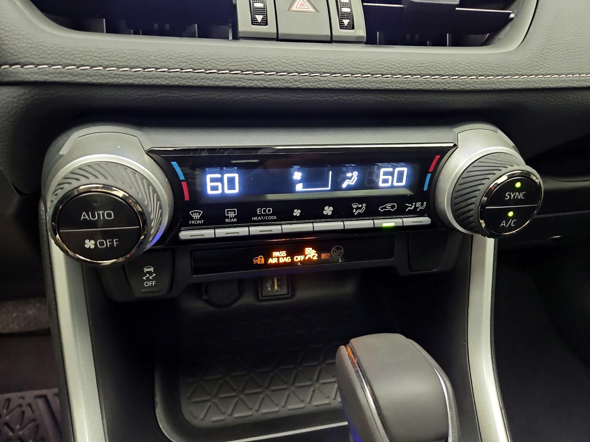 Thumbnail: 2024 Toyota RAV4 - 16