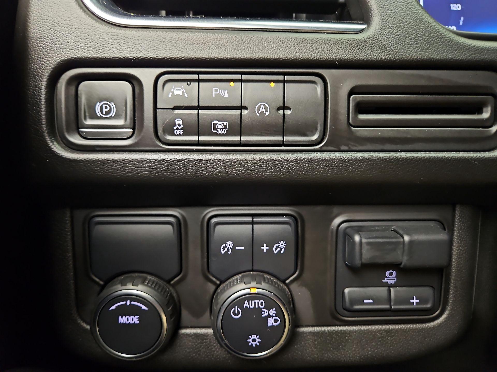 Thumbnail: 2024 Chevrolet Suburban - 13