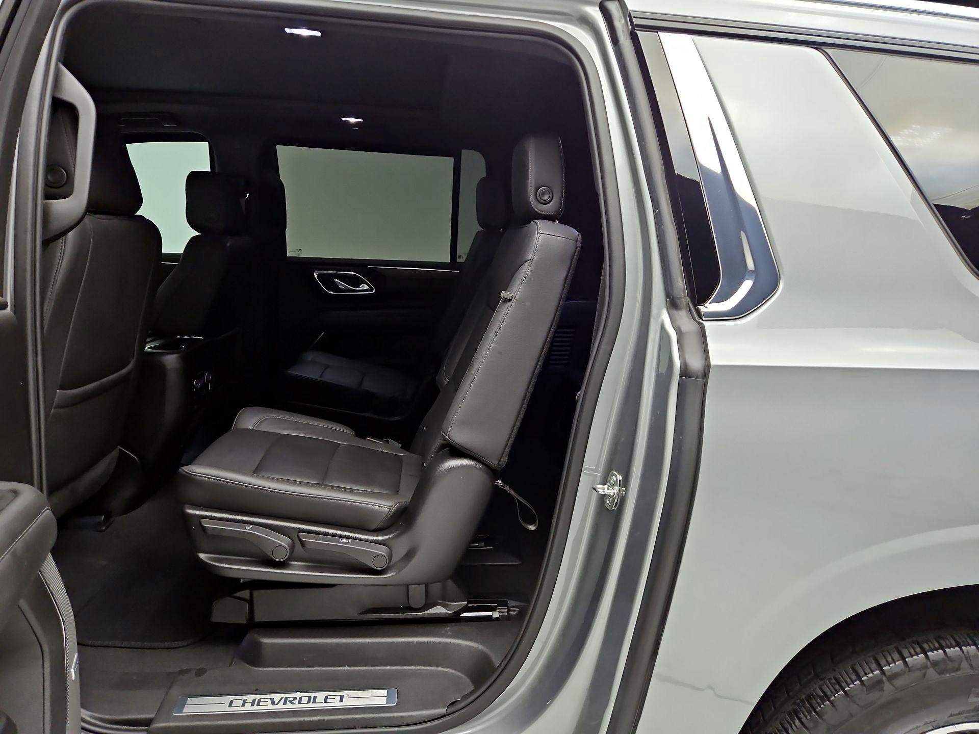 Thumbnail: 2024 Chevrolet Suburban - 20