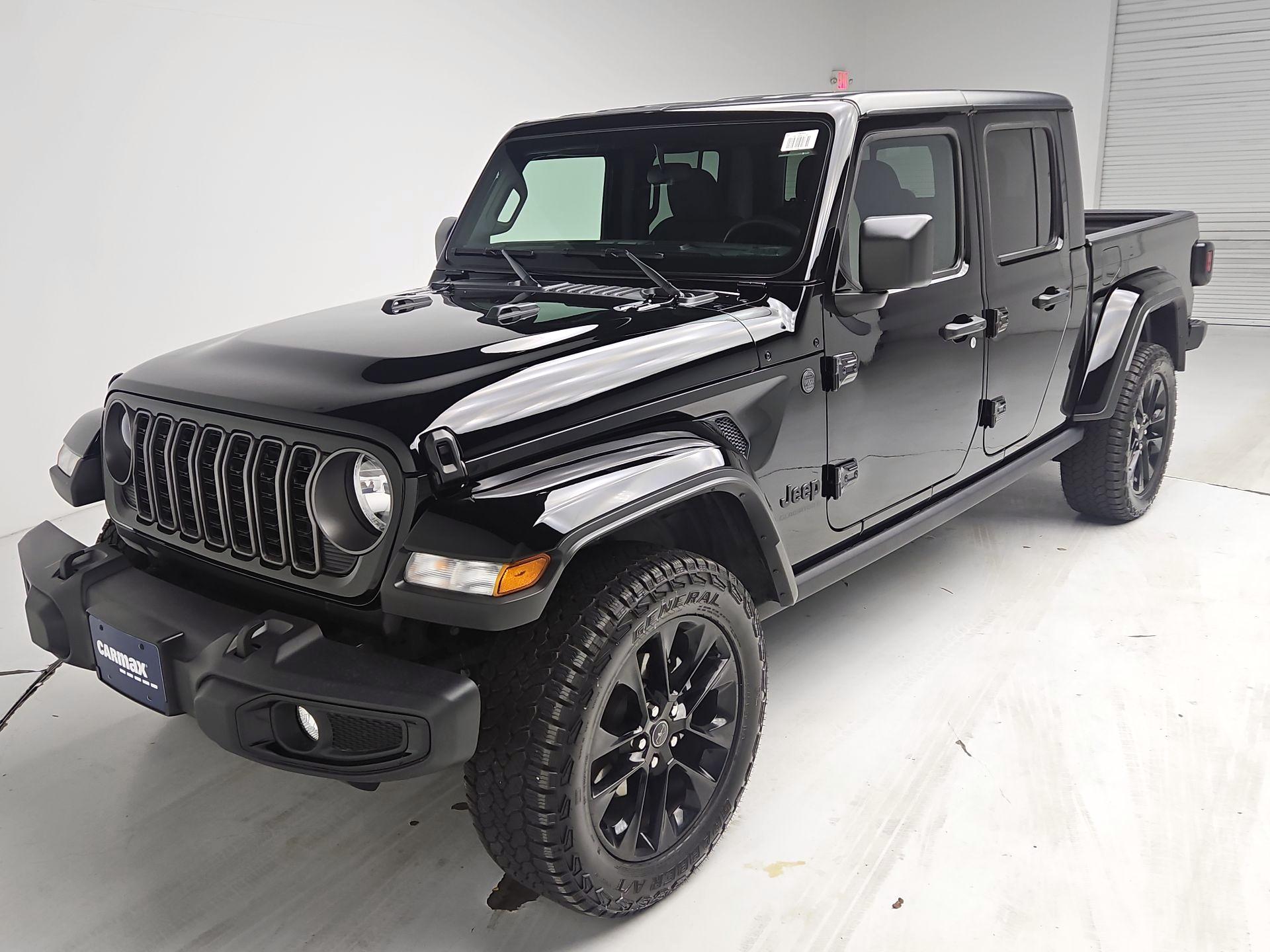 Thumbnail: 2025 Jeep Gladiator - 3