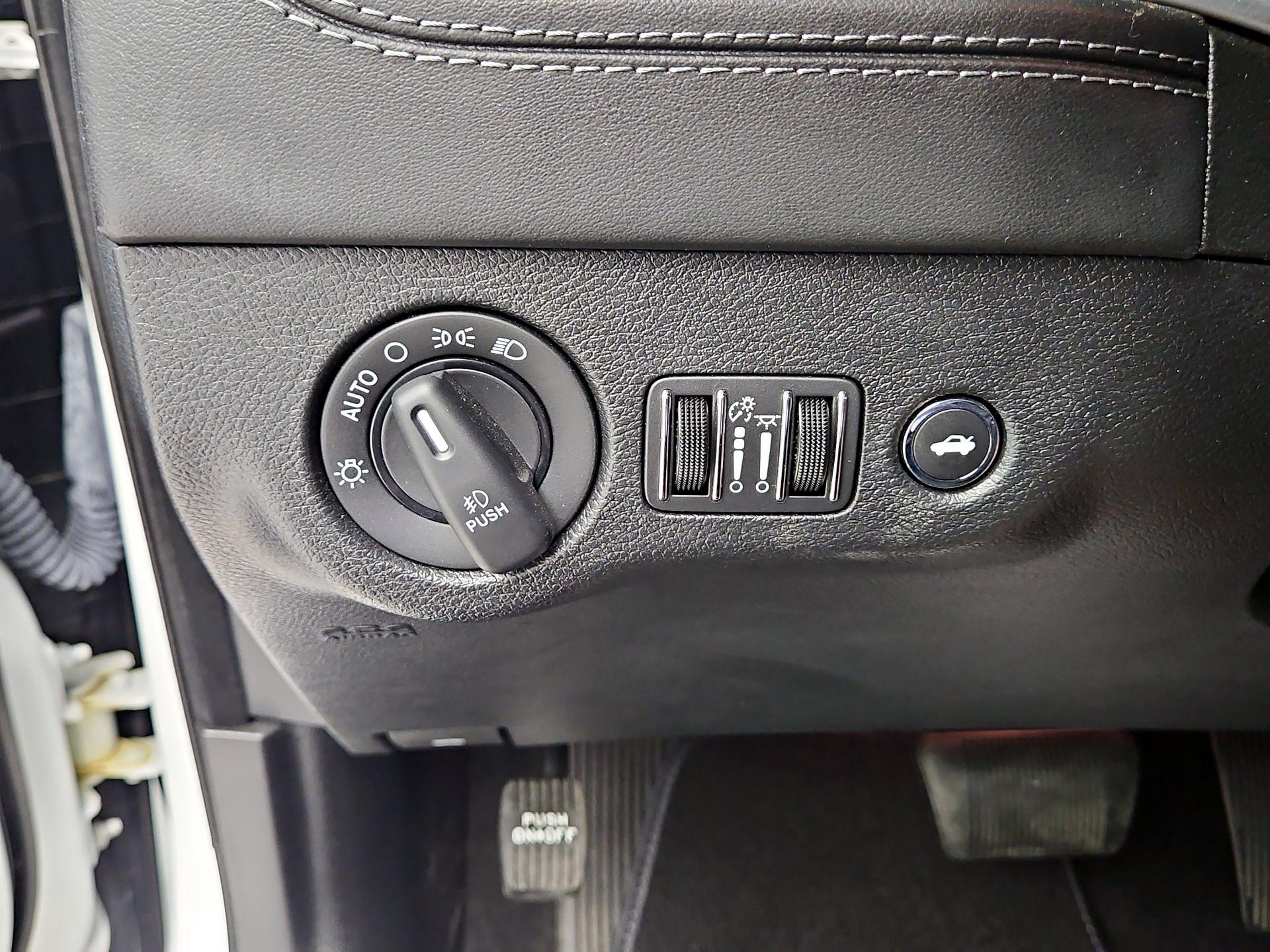 Thumbnail: 2021 Dodge Charger - 13