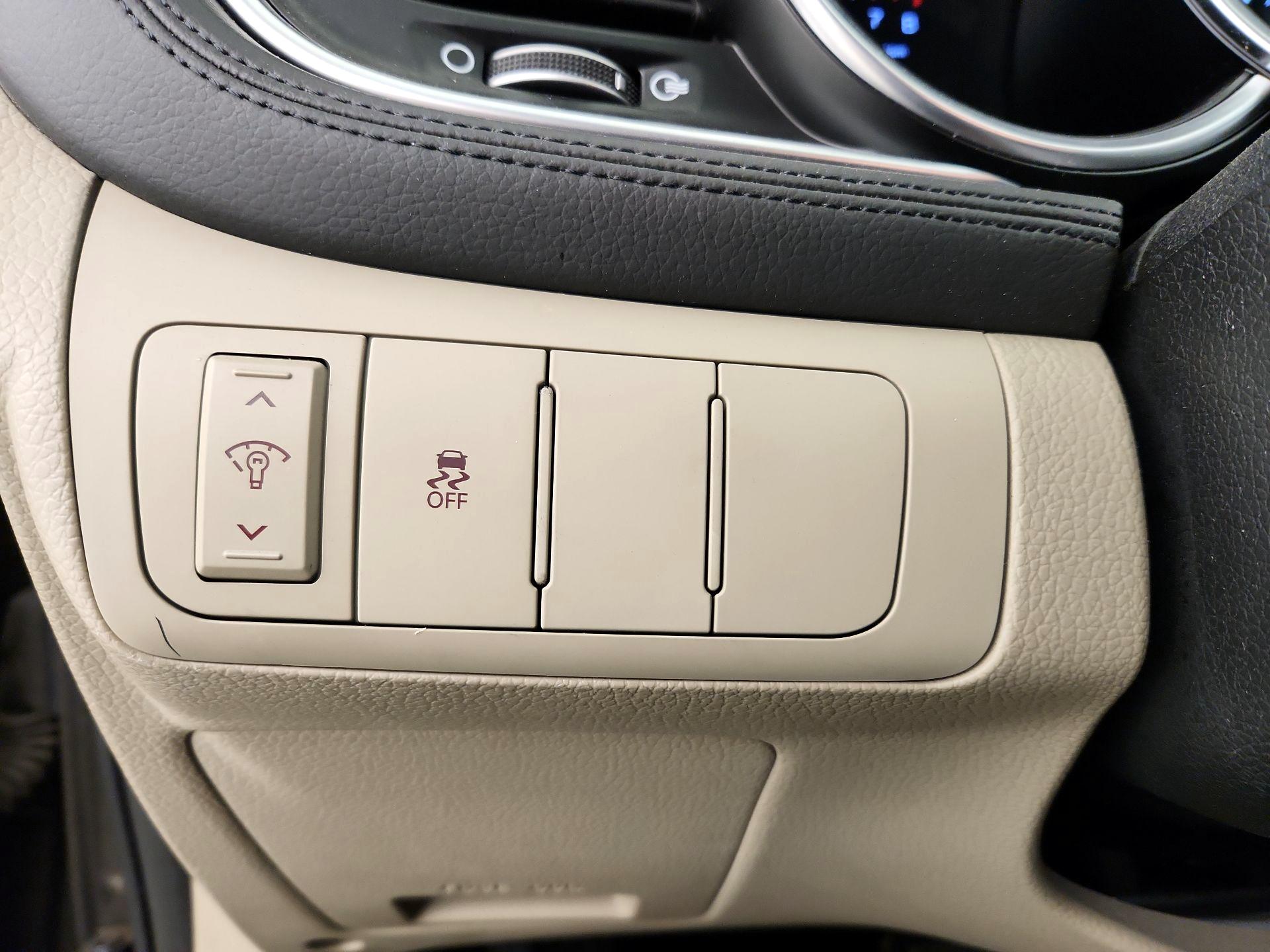 Thumbnail: 2015 Kia Optima - 13