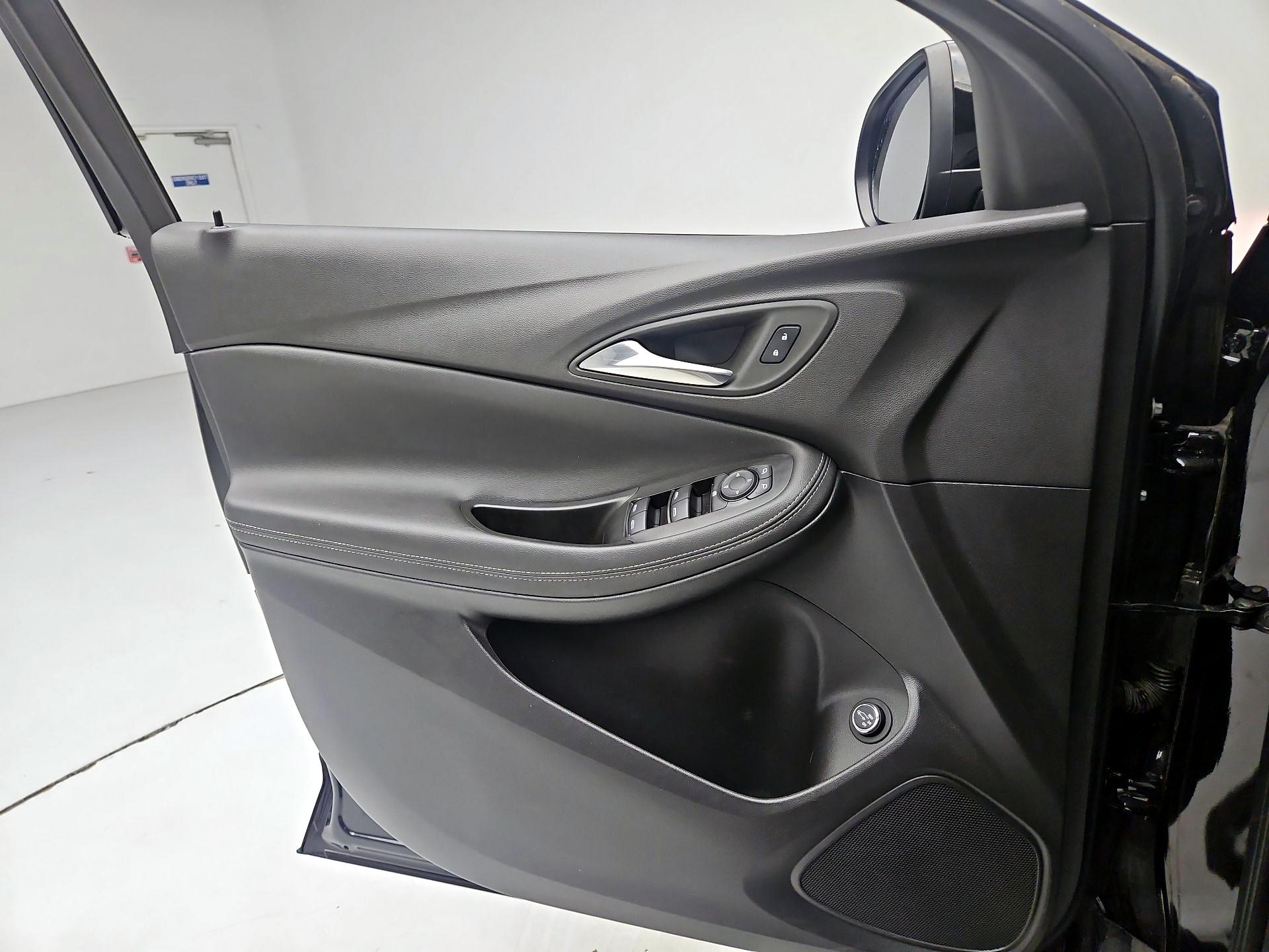 Thumbnail: 2023 Buick Encore GX - 10