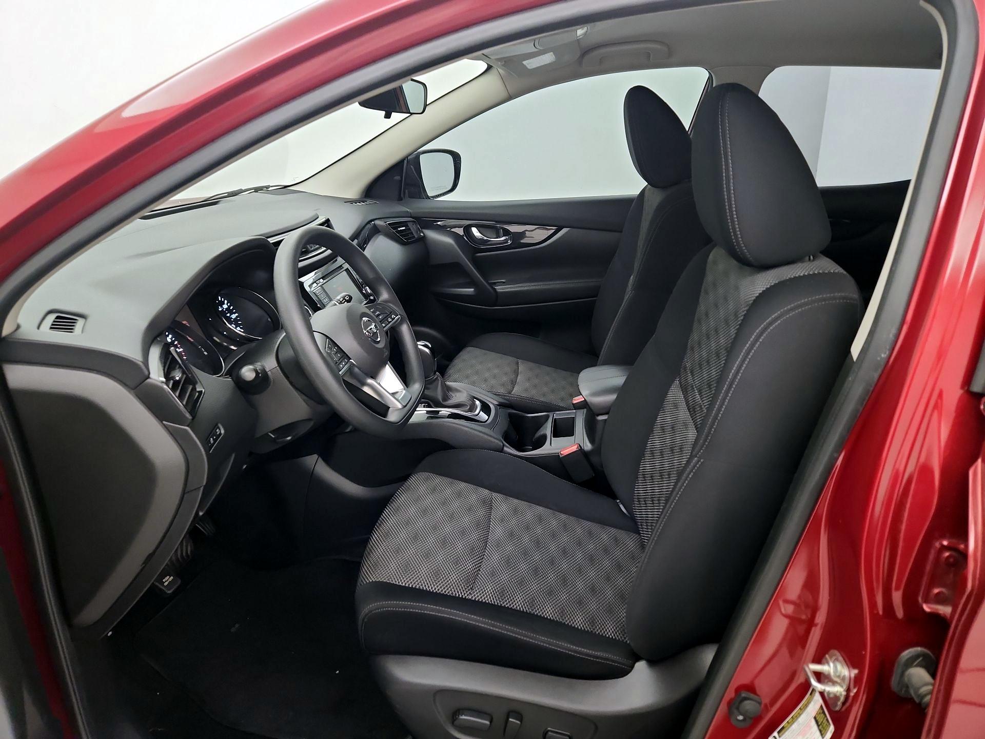 Thumbnail: 2019 Nissan Rogue Sport - 11