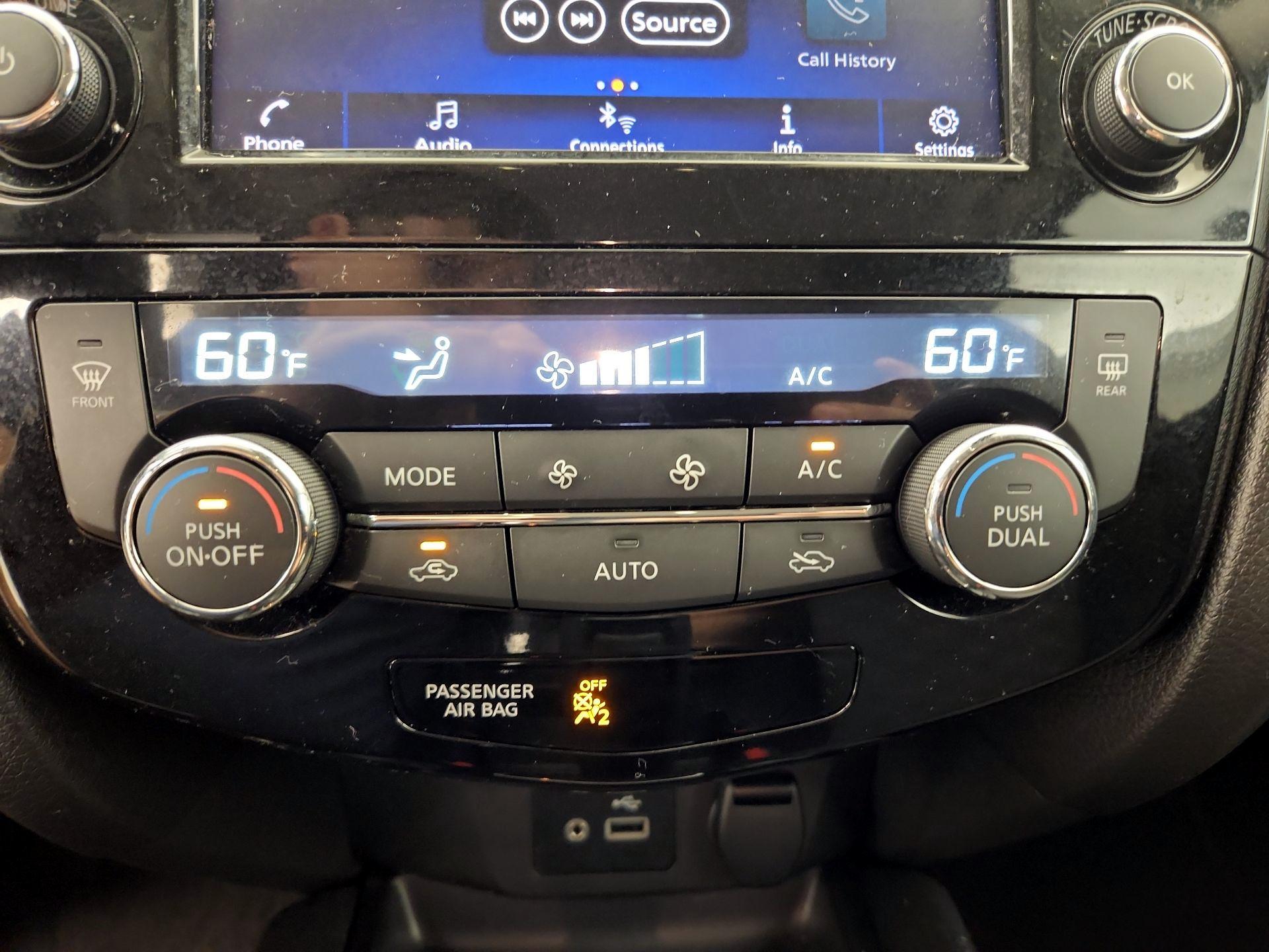 Thumbnail: 2019 Nissan Rogue Sport - 16
