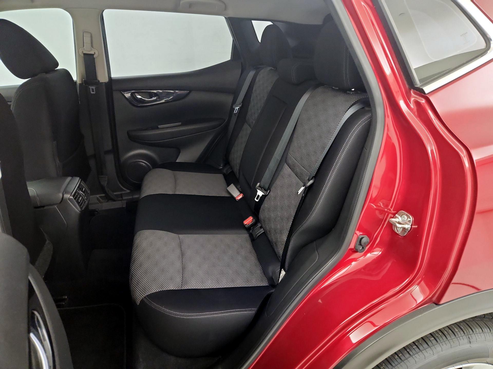 Thumbnail: 2019 Nissan Rogue Sport - 19