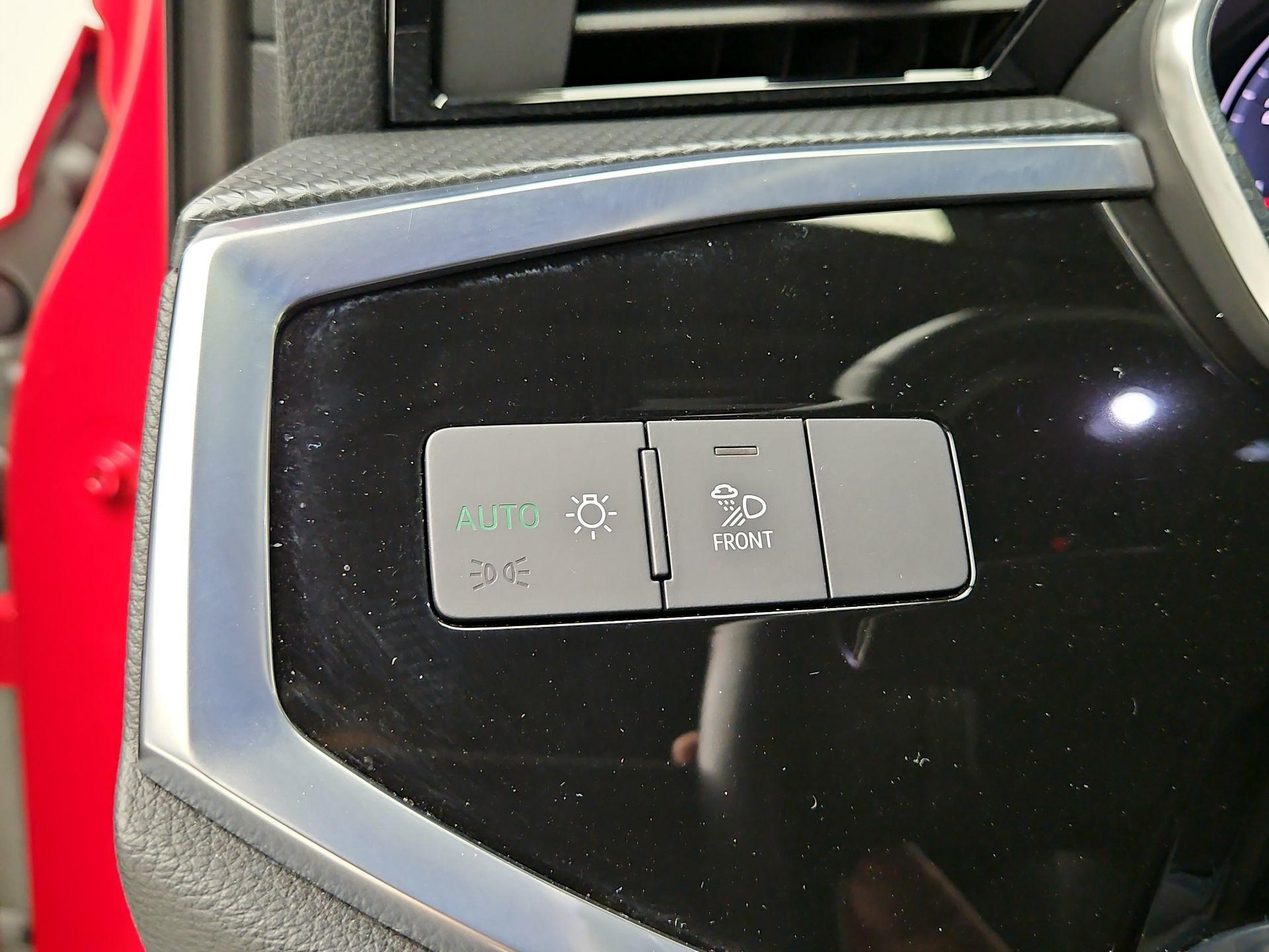 Thumbnail: 2021 Audi Q3 - 13