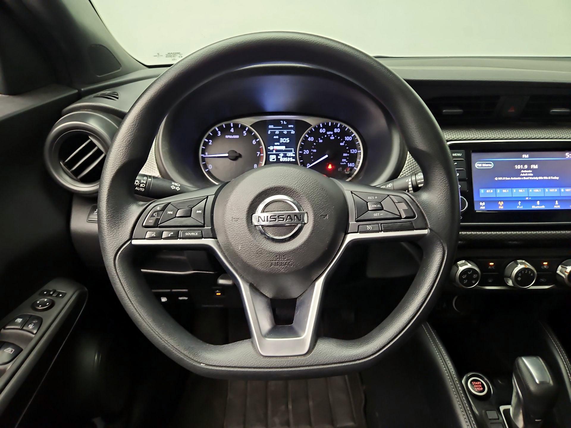 Thumbnail: 2019 Nissan Kicks - 10