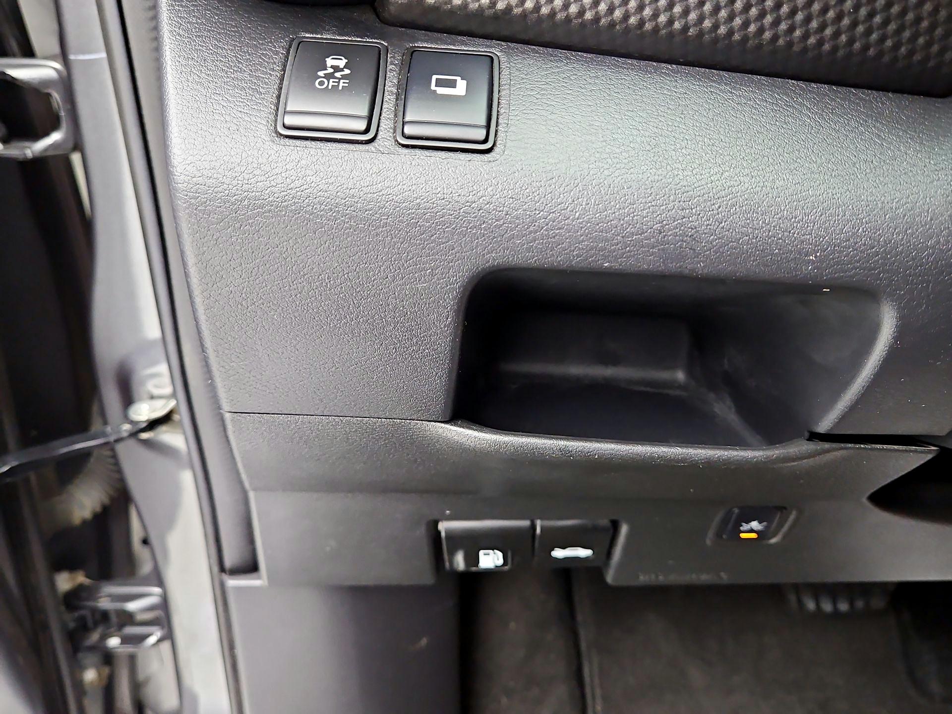 Thumbnail: 2019 Nissan Kicks - 13