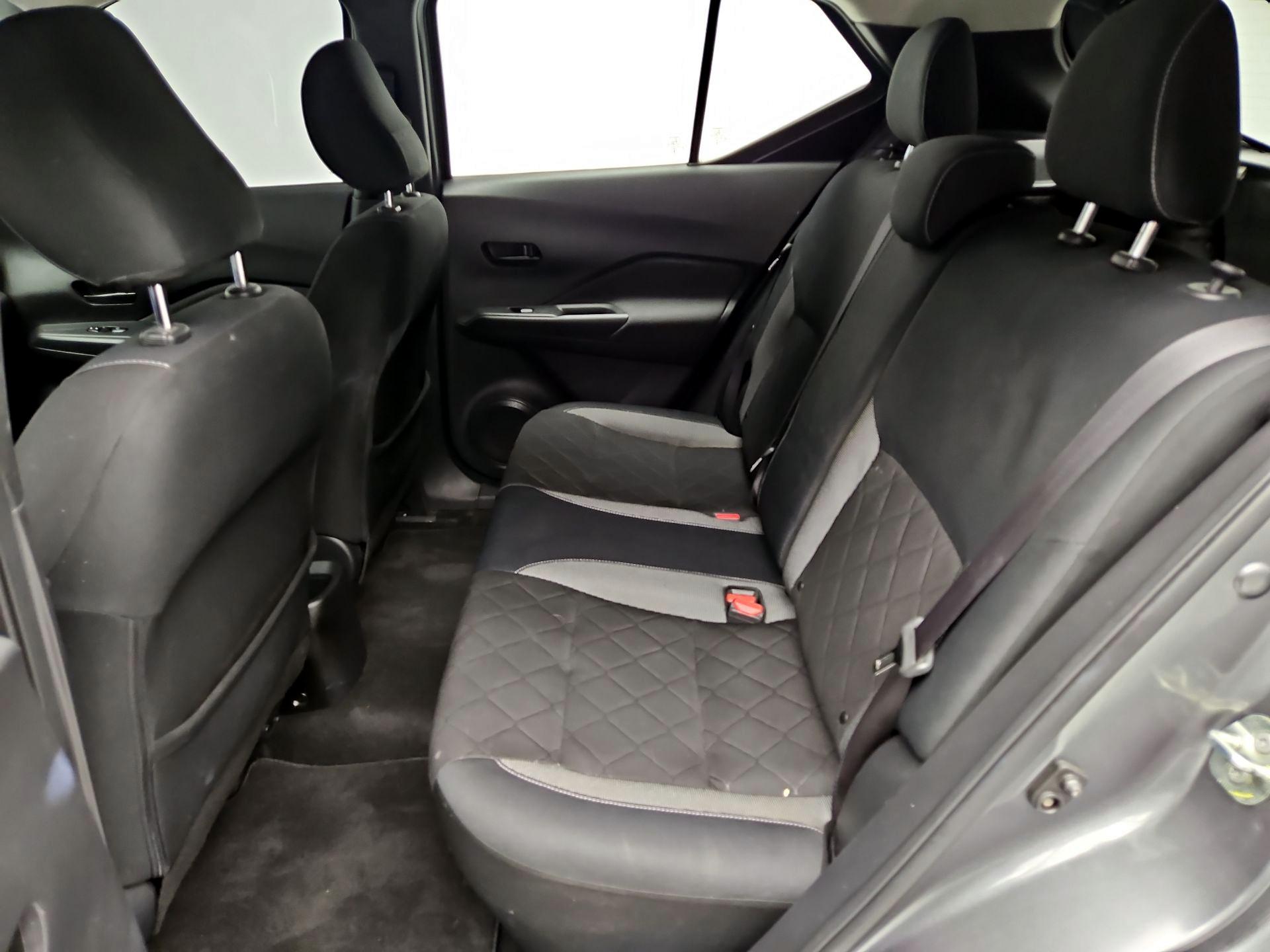 Thumbnail: 2019 Nissan Kicks - 19