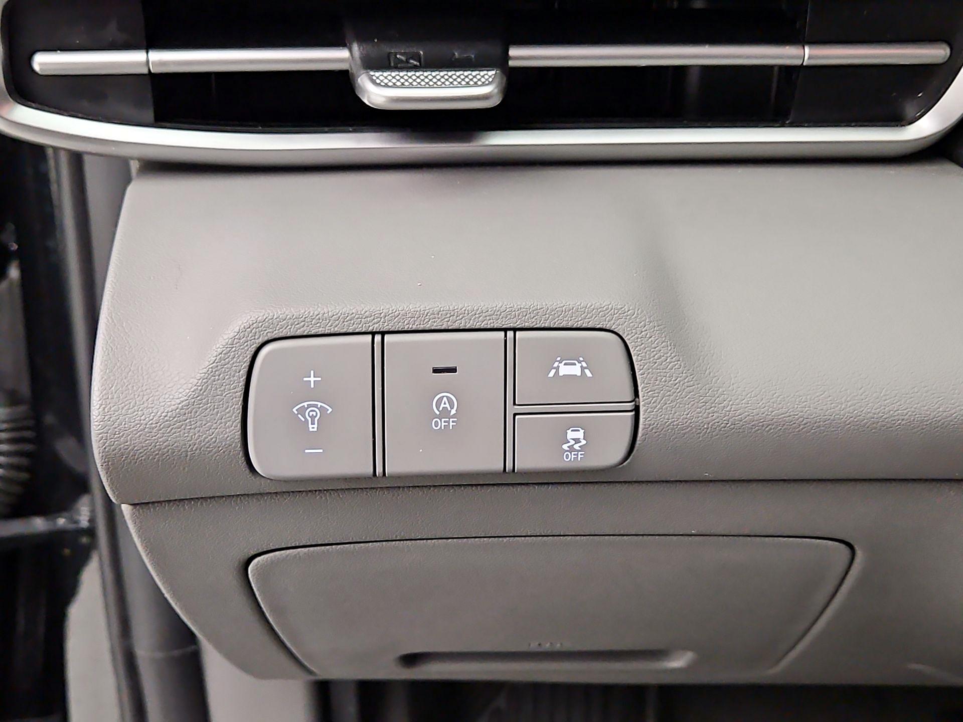 Thumbnail: 2023 Hyundai Elantra - 13