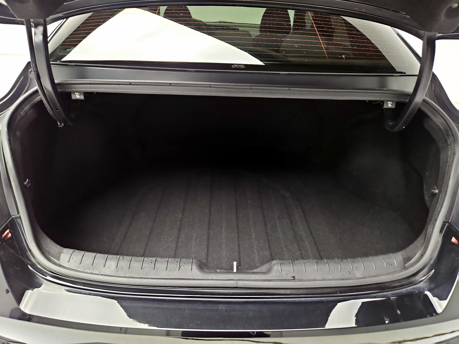 Thumbnail: 2023 Hyundai Elantra - 20