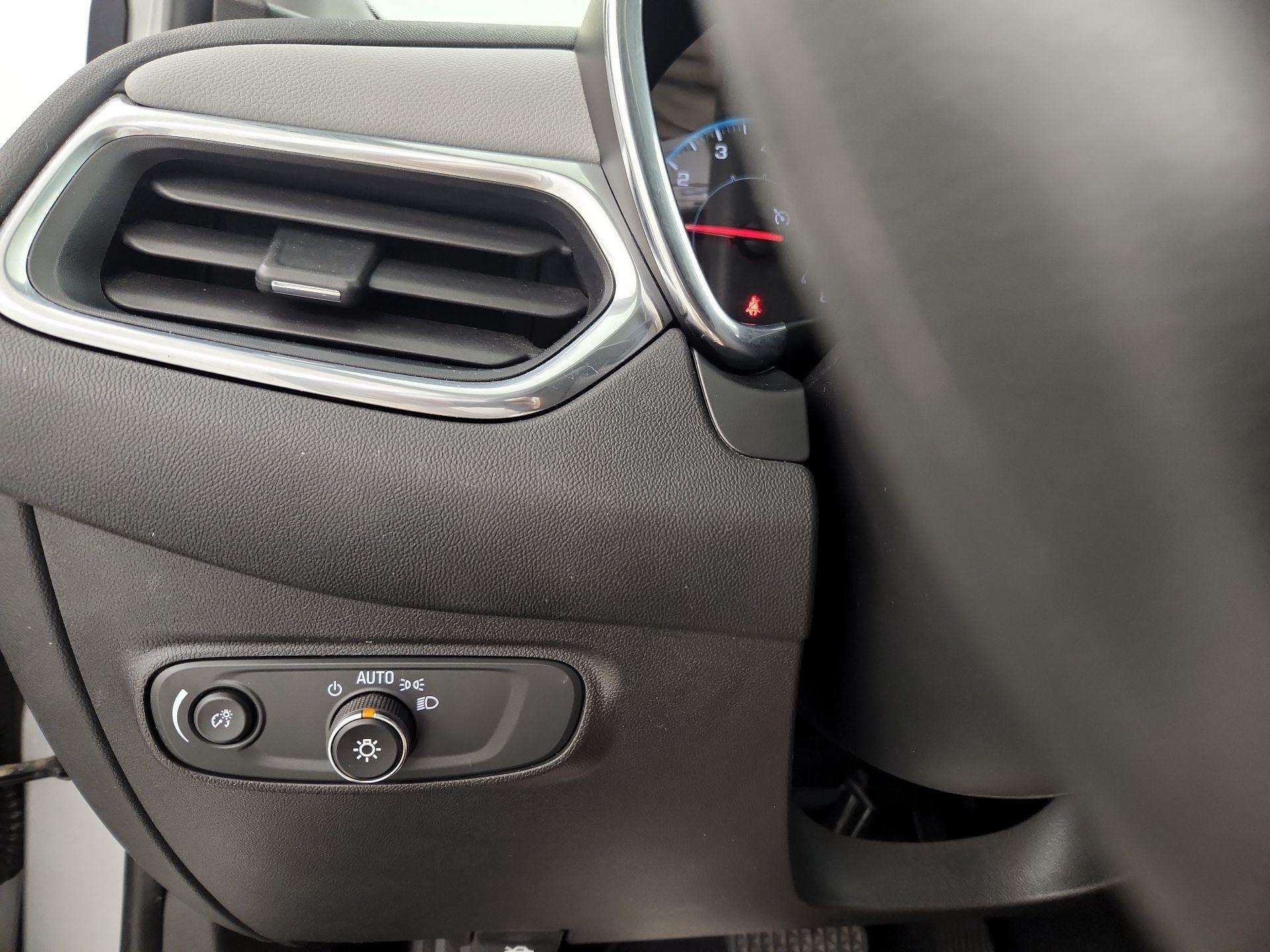 Thumbnail: 2019 Chevrolet Equinox - 13