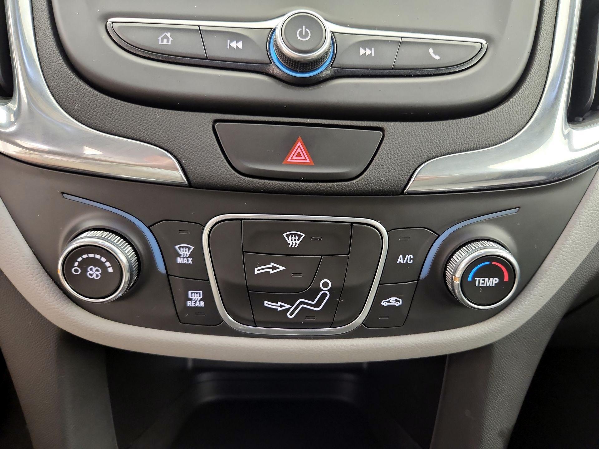 Thumbnail: 2019 Chevrolet Equinox - 16