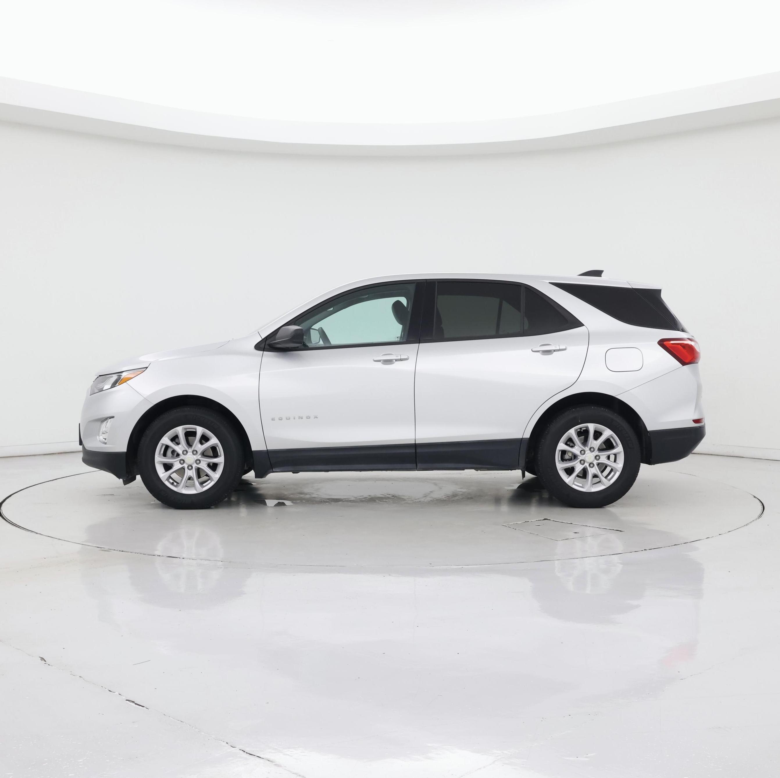 Thumbnail: 2019 Chevrolet Equinox - 3