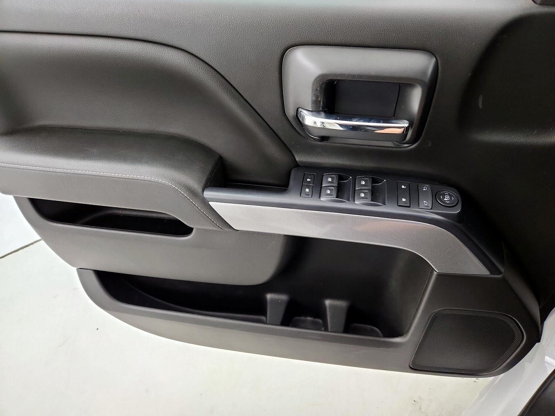 Thumbnail: 2018 Chevrolet Silverado 1500 - 12