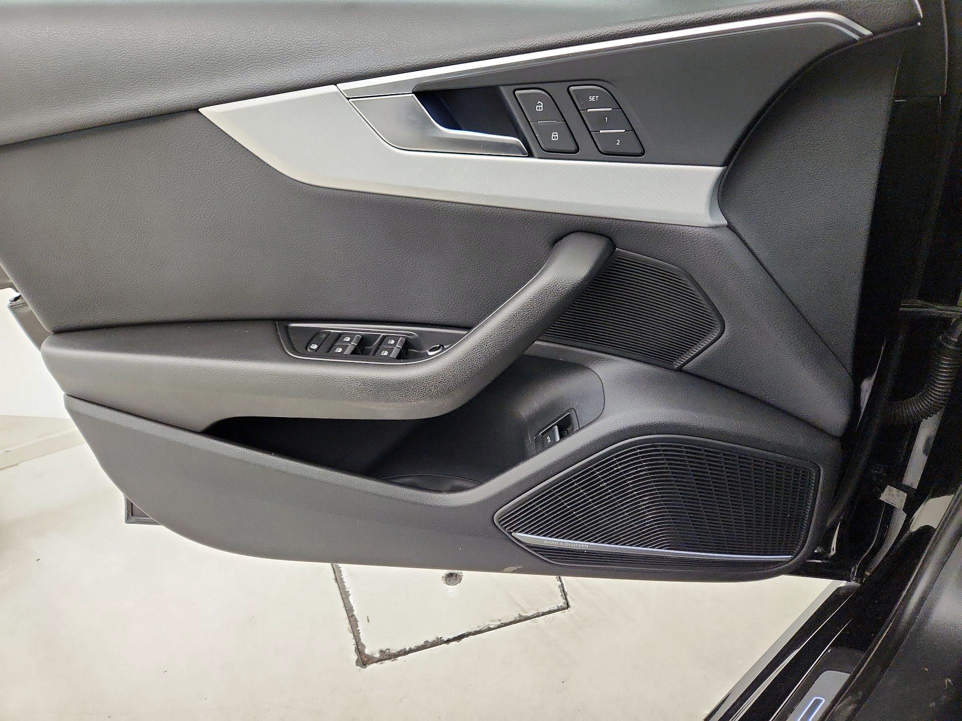 Thumbnail: 2017 Audi A4 - 12