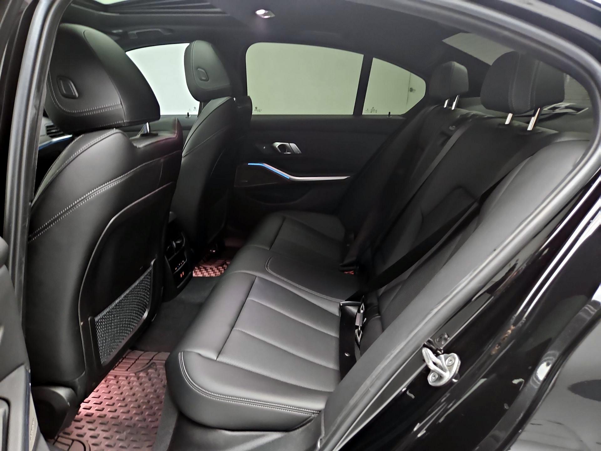 Thumbnail: 2023 BMW 3 Series - 20