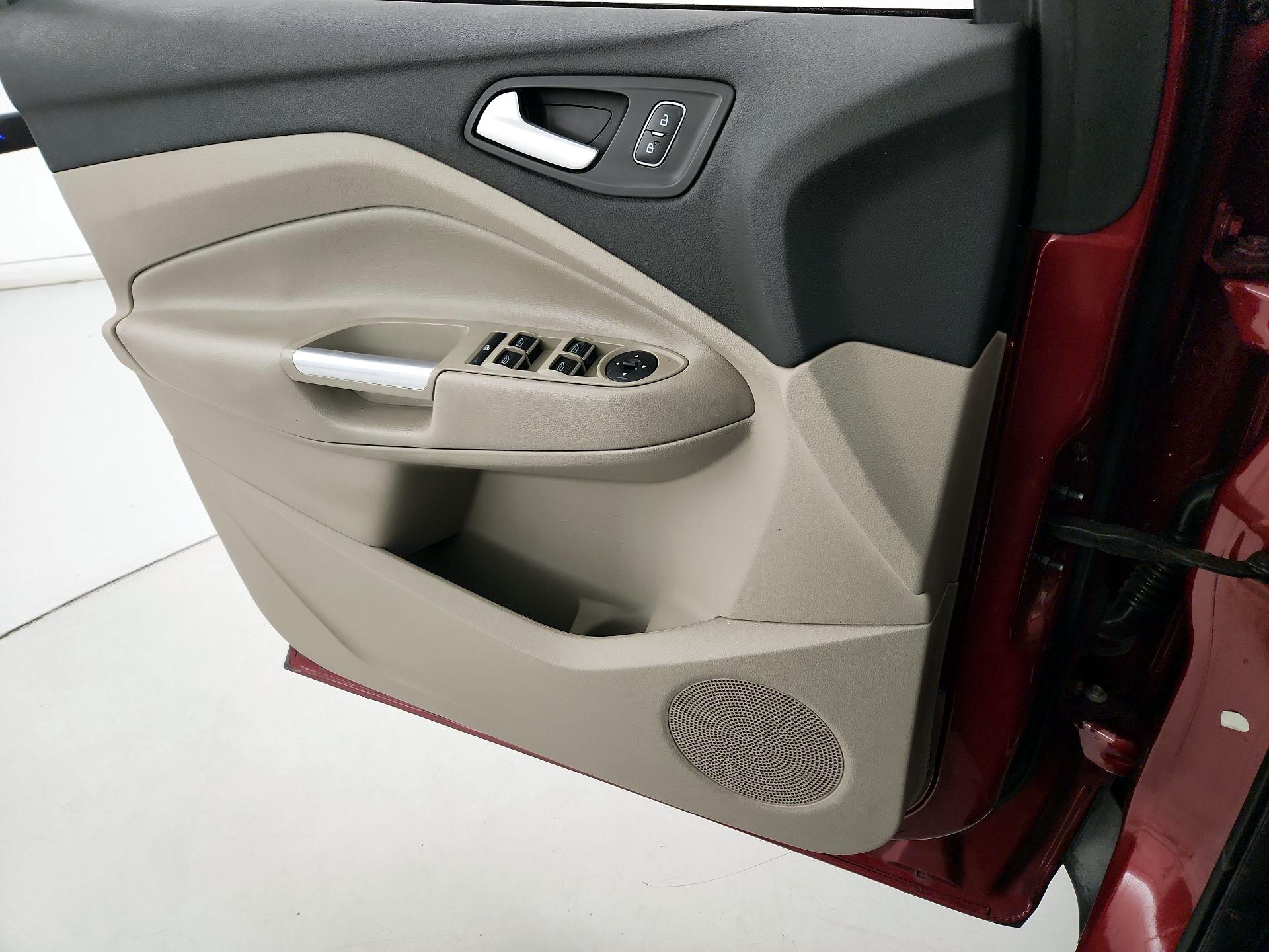 Thumbnail: 2019 Ford Escape - 12