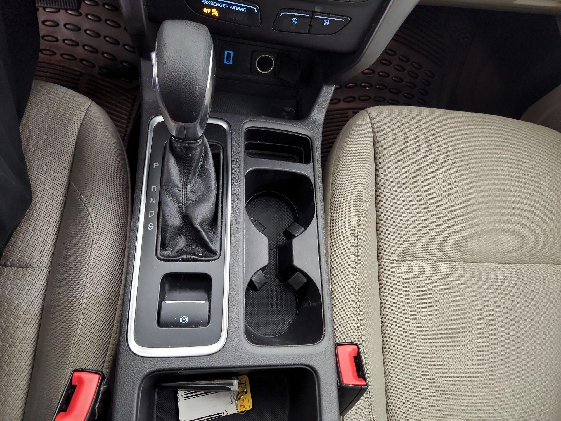 Thumbnail: 2019 Ford Escape - 17