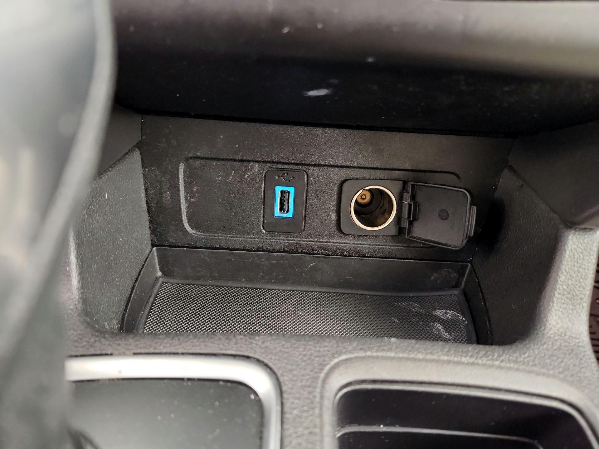 Thumbnail: 2019 Ford Escape - 18