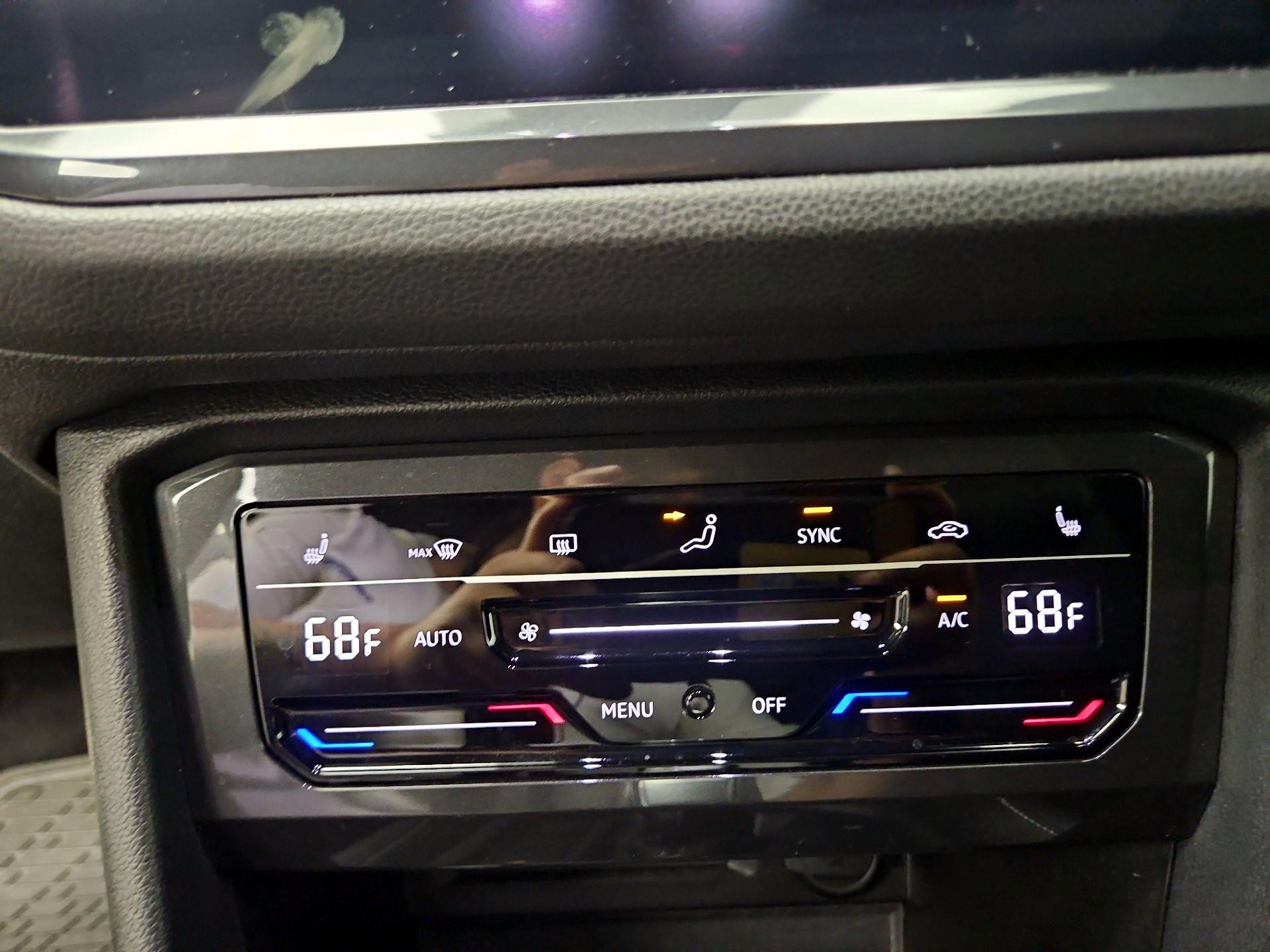 Thumbnail: 2022 Volkswagen Tiguan - 16