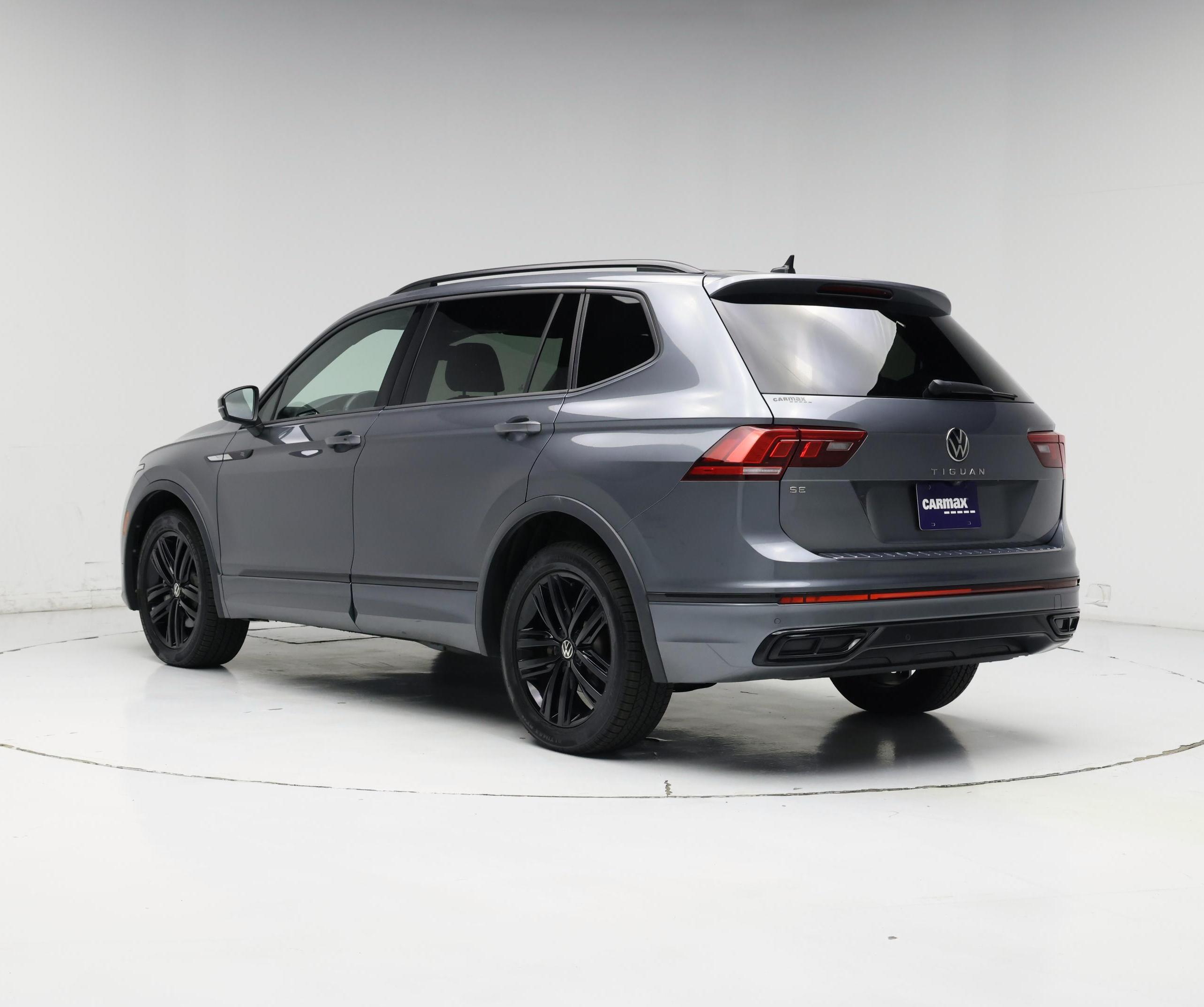 Thumbnail: 2022 Volkswagen Tiguan - 2