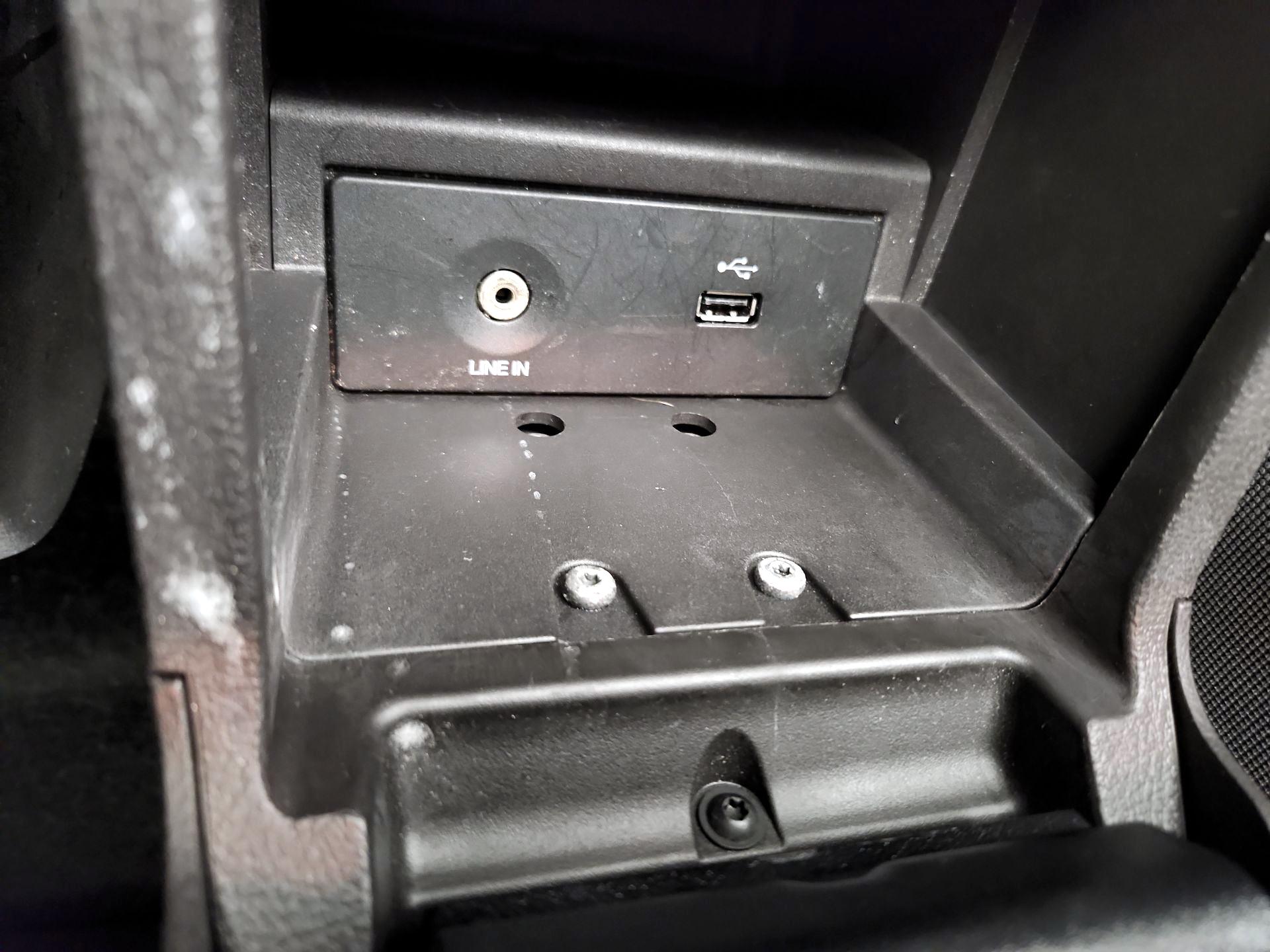 Thumbnail: 2014 Ford Focus - 17