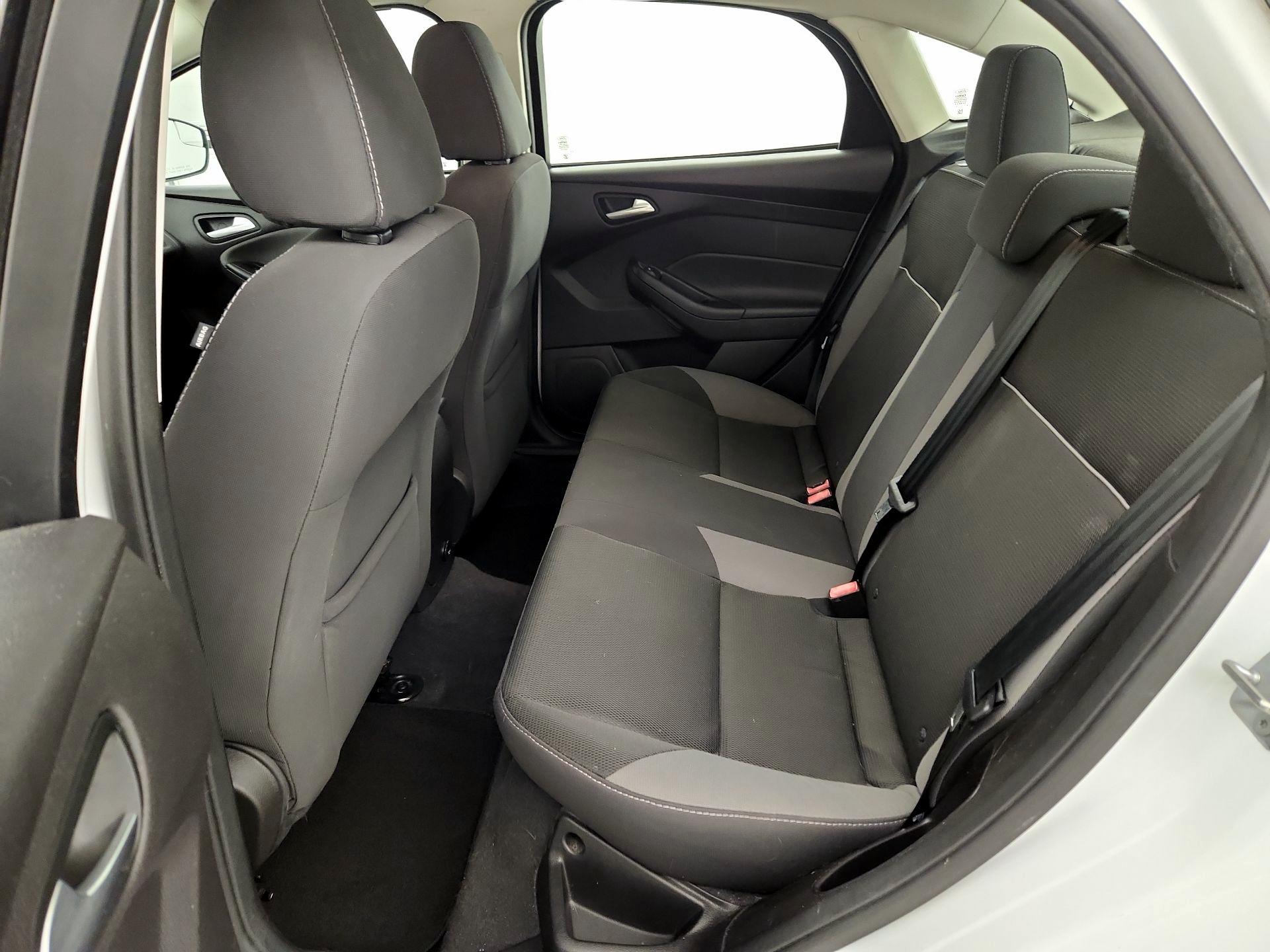 Thumbnail: 2014 Ford Focus - 18