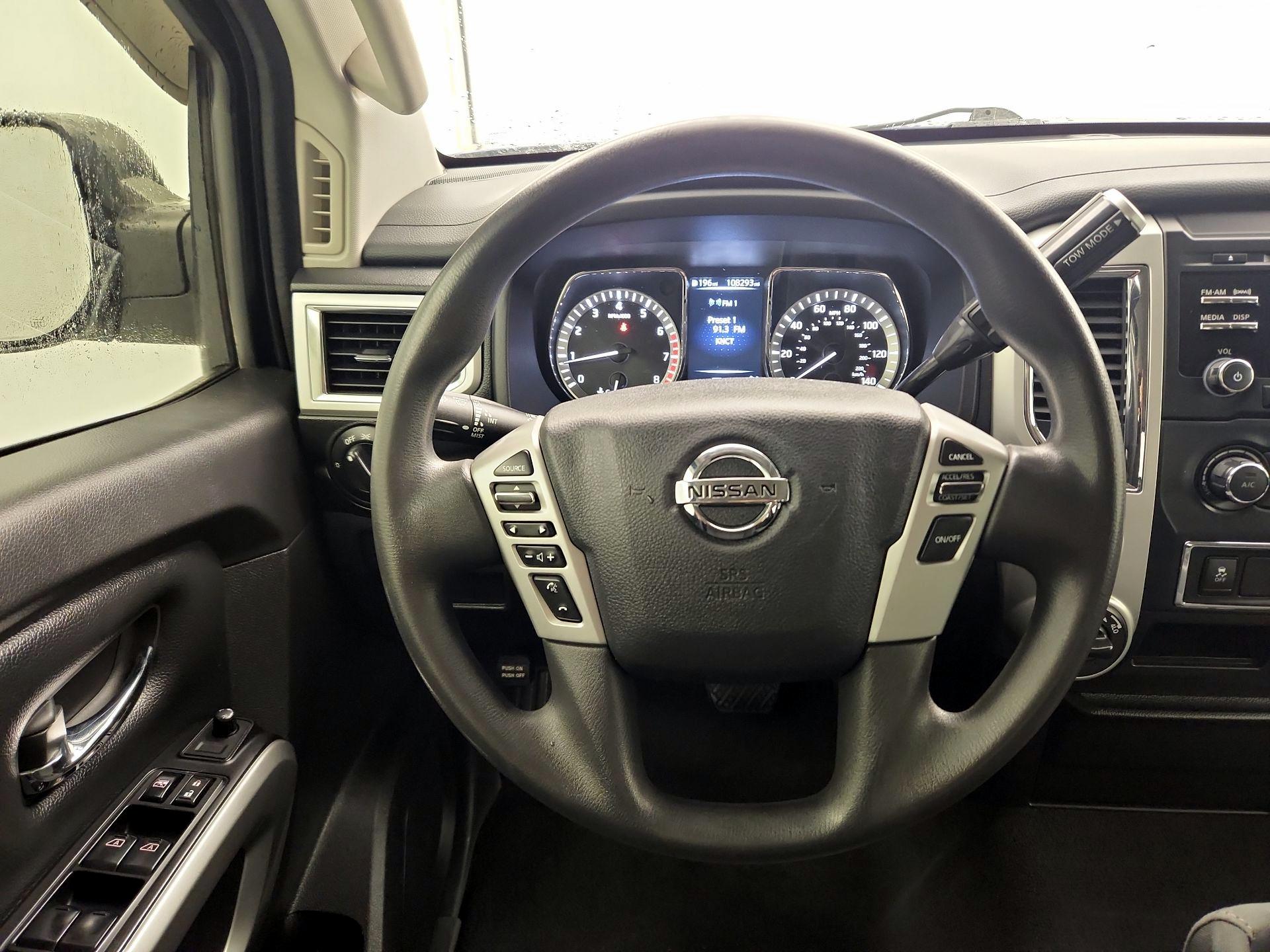 Thumbnail: 2018 Nissan Titan - 10