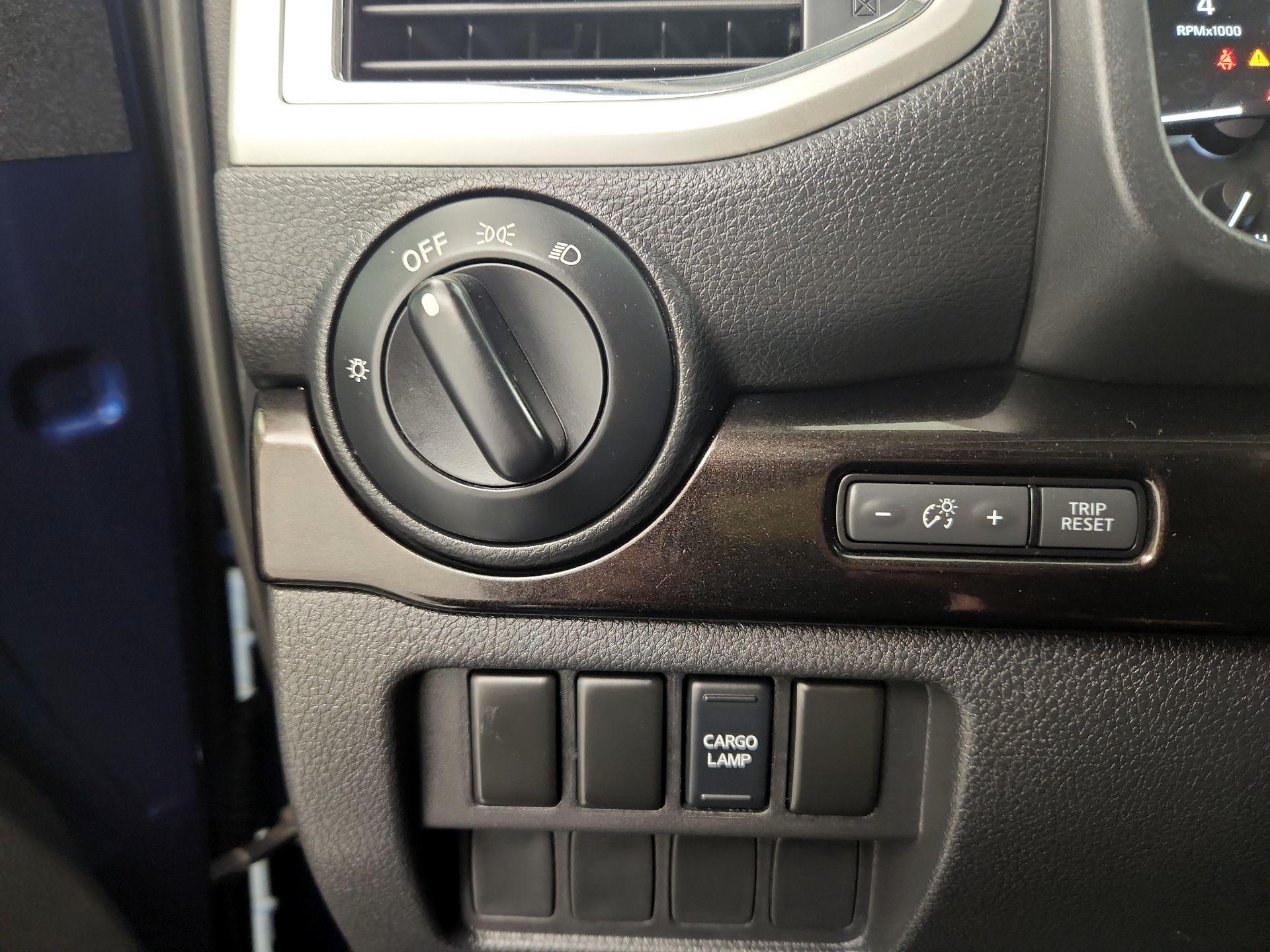 Thumbnail: 2018 Nissan Titan - 13