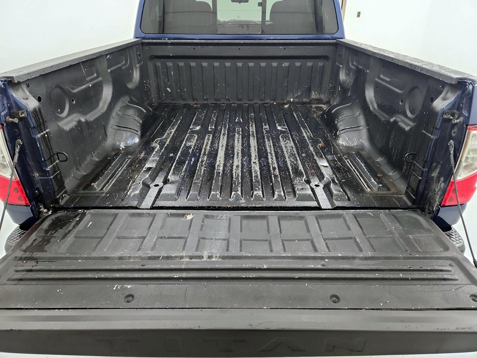 Thumbnail: 2018 Nissan Titan - 20