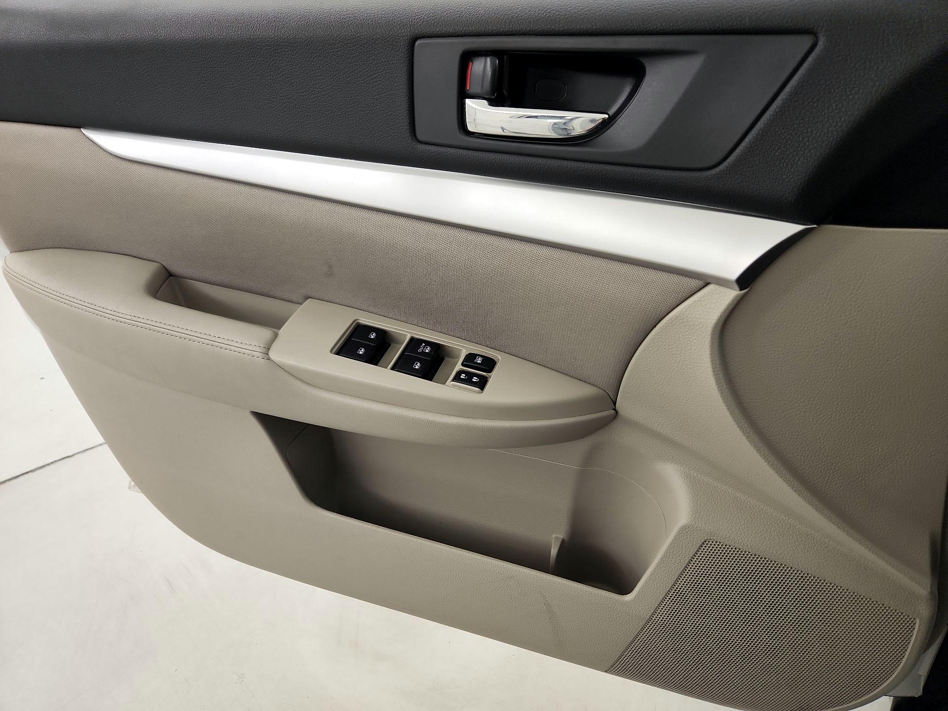 Thumbnail: 2014 Subaru Outback - 12