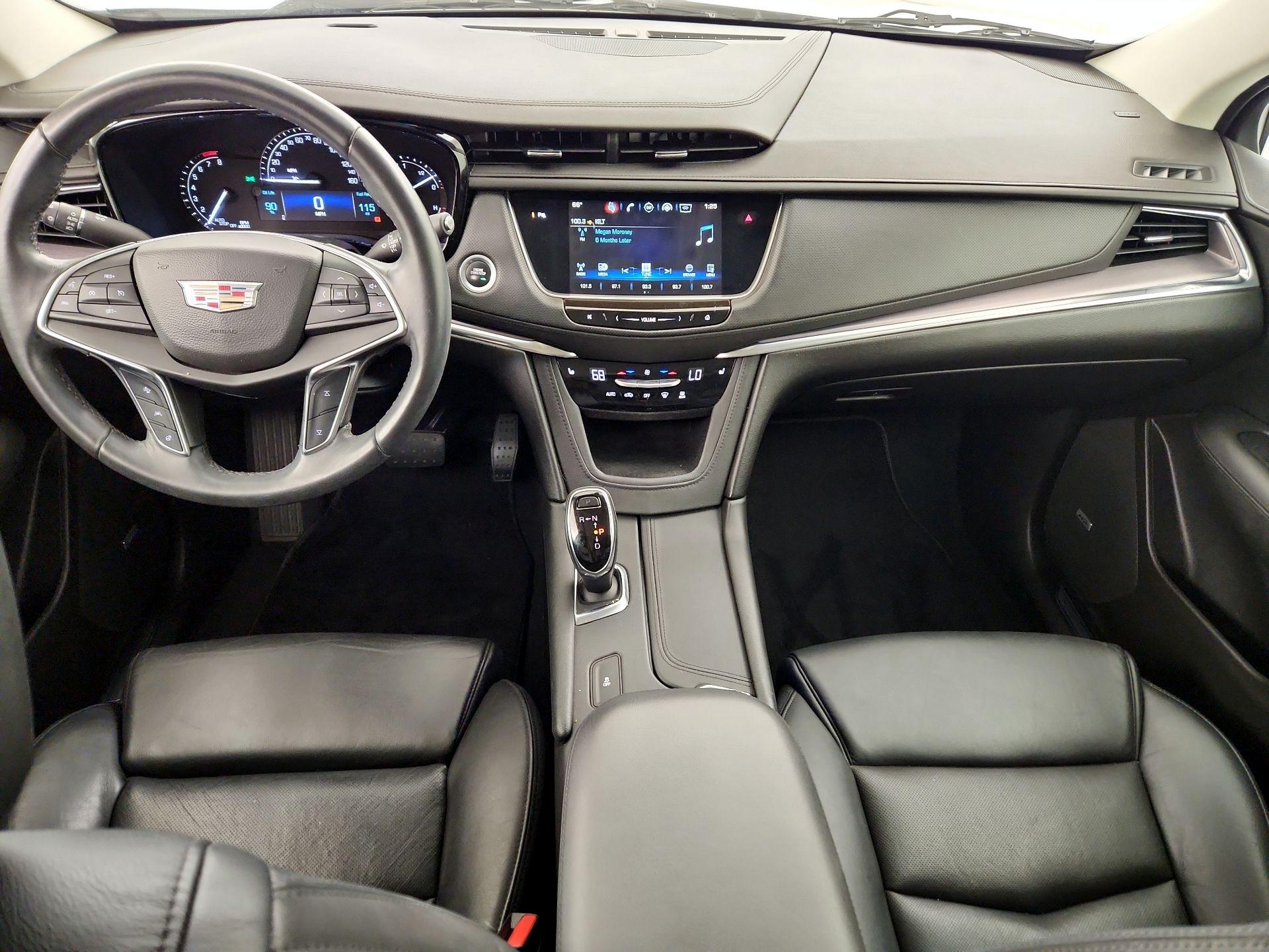 Thumbnail: 2017 Cadillac XT5 - 9