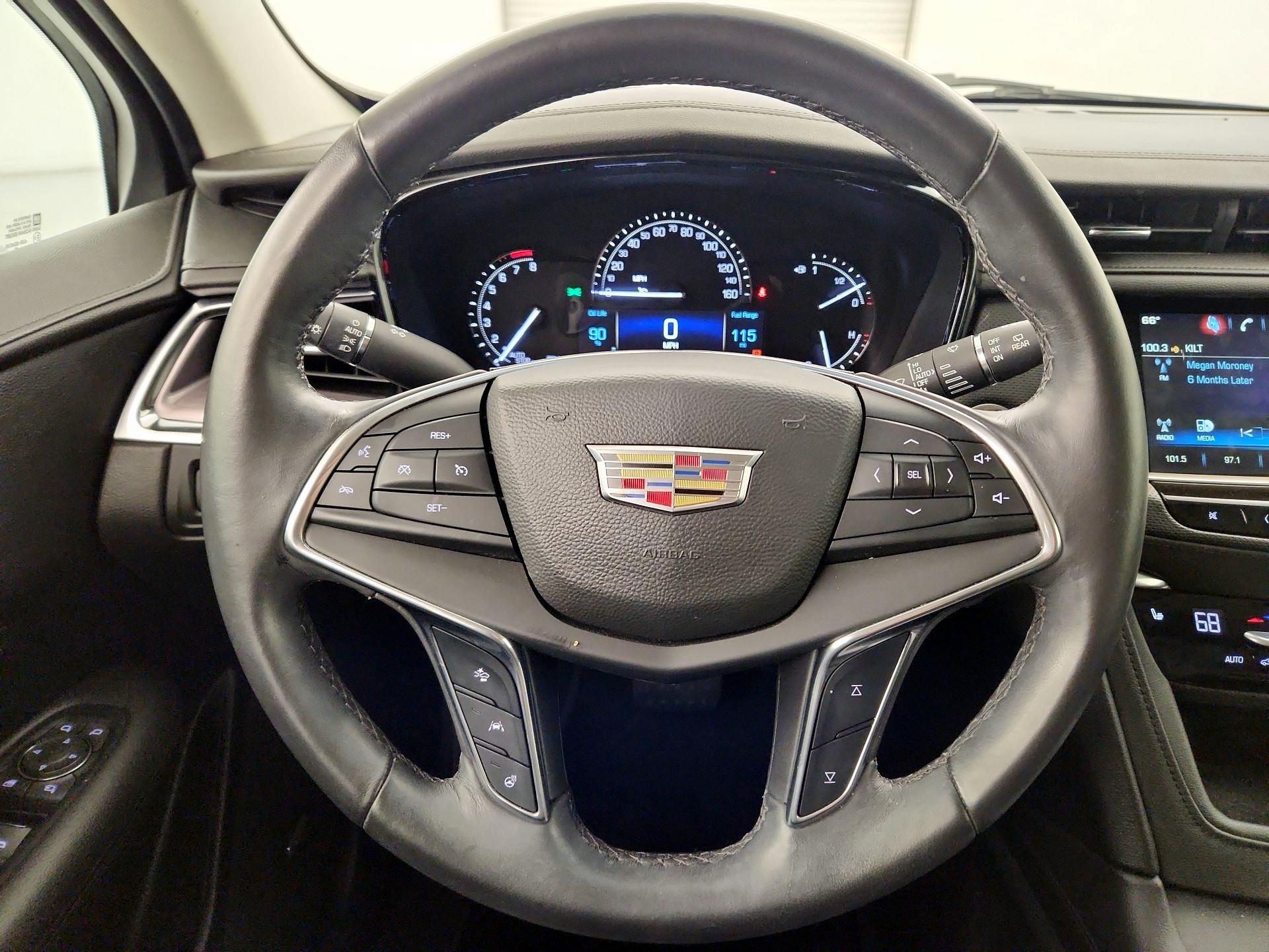 Thumbnail: 2017 Cadillac XT5 - 10