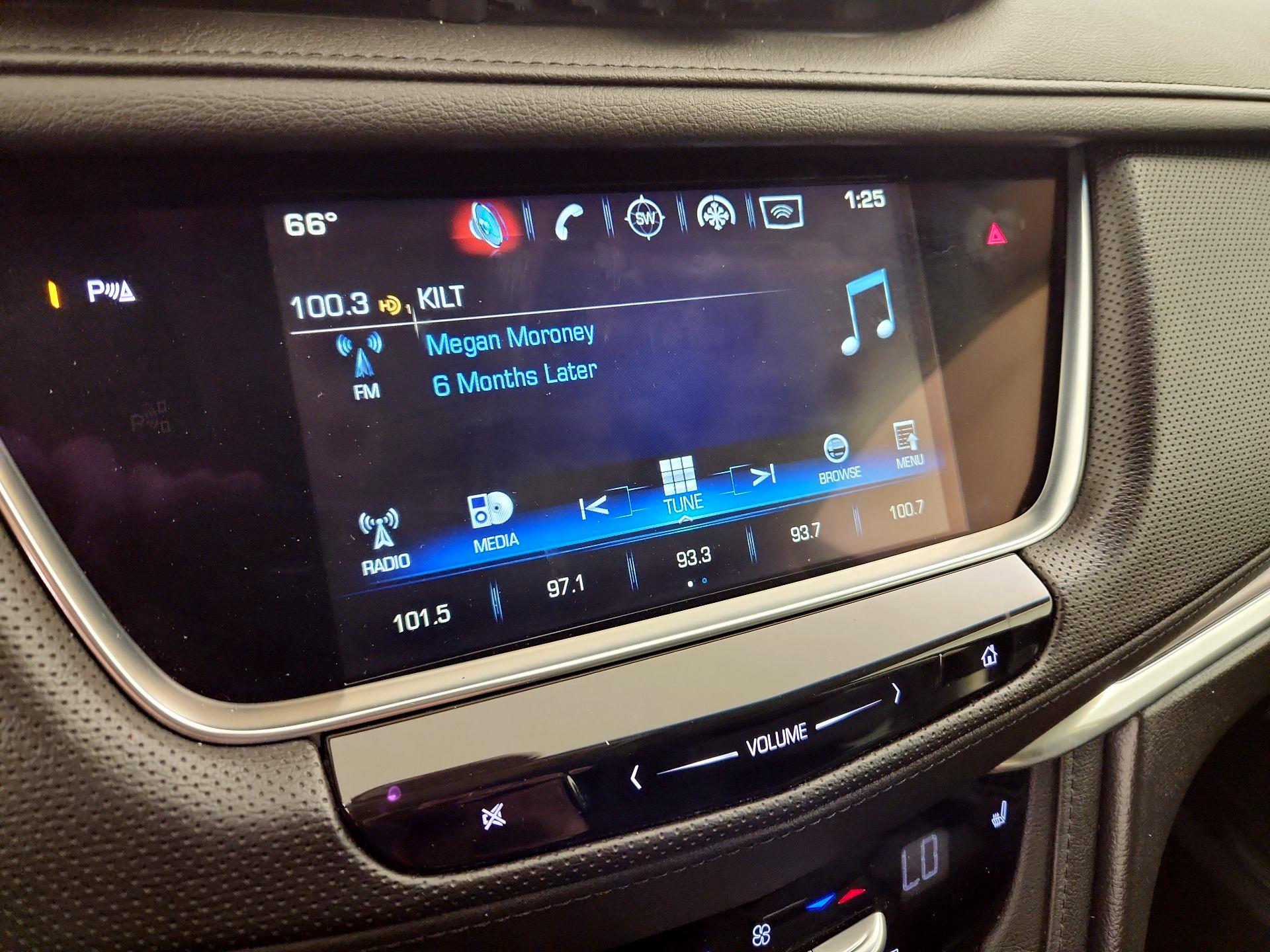 Thumbnail: 2017 Cadillac XT5 - 15