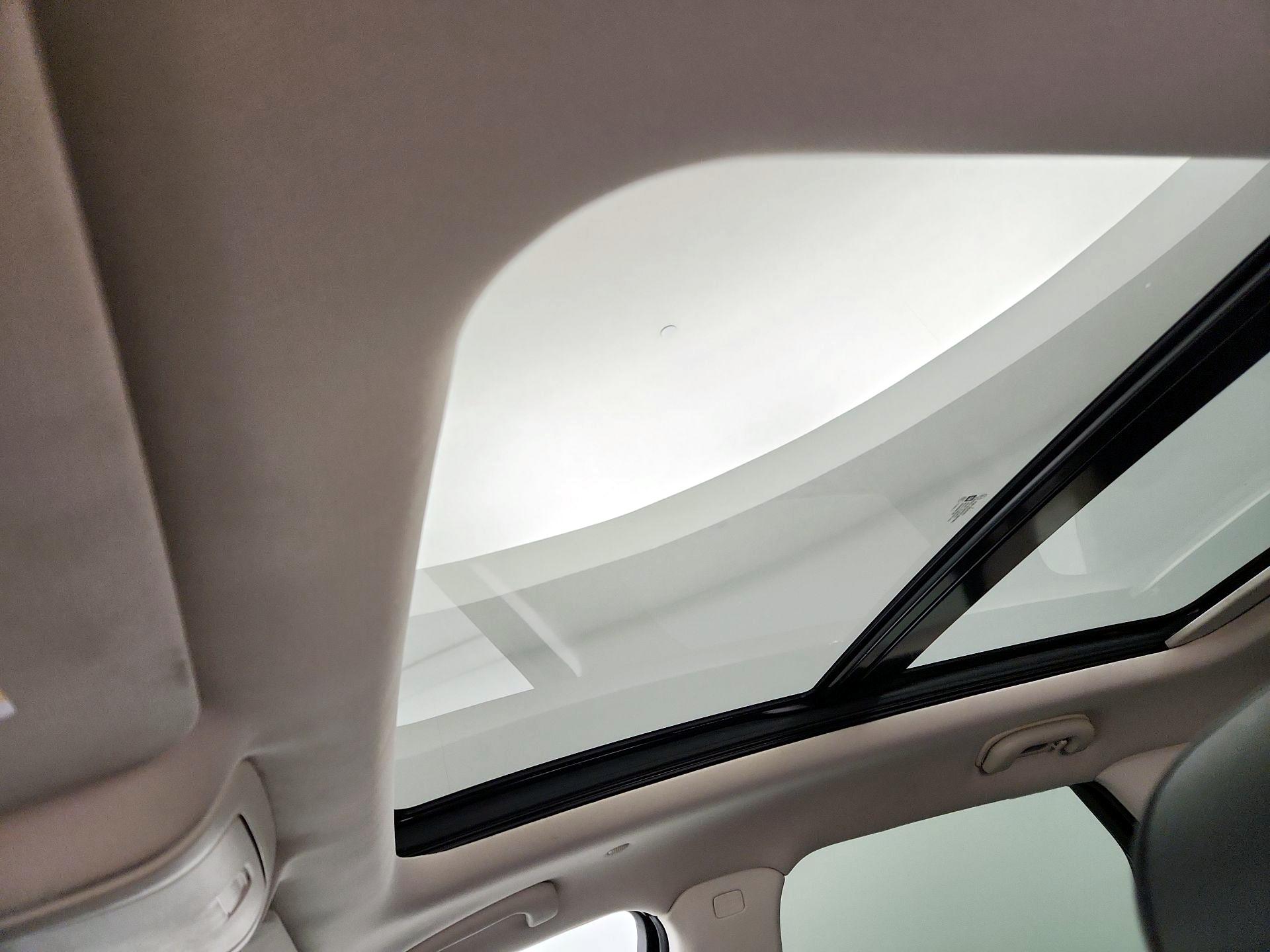 Thumbnail: 2017 Cadillac XT5 - 19