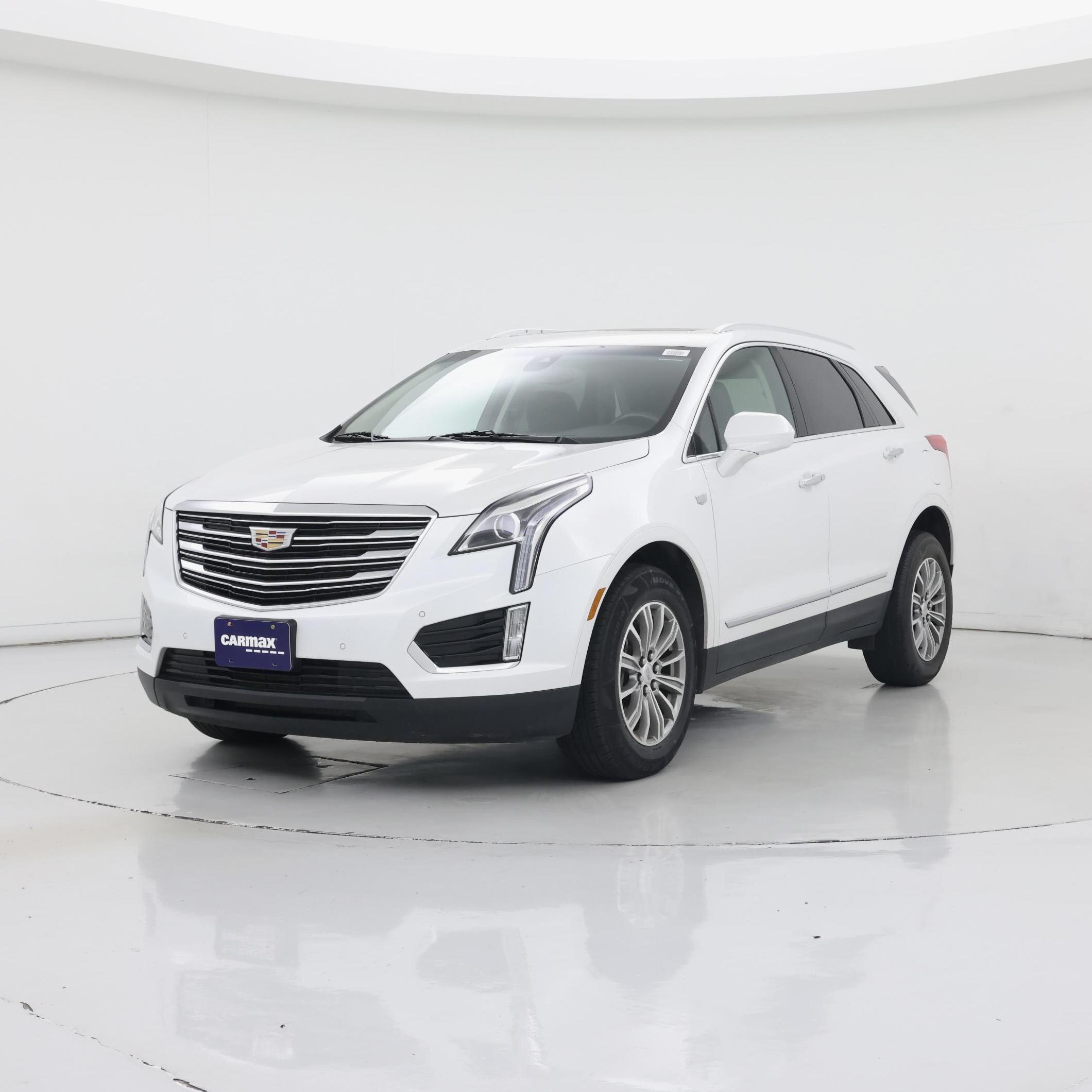 Thumbnail: 2017 Cadillac XT5 - 4