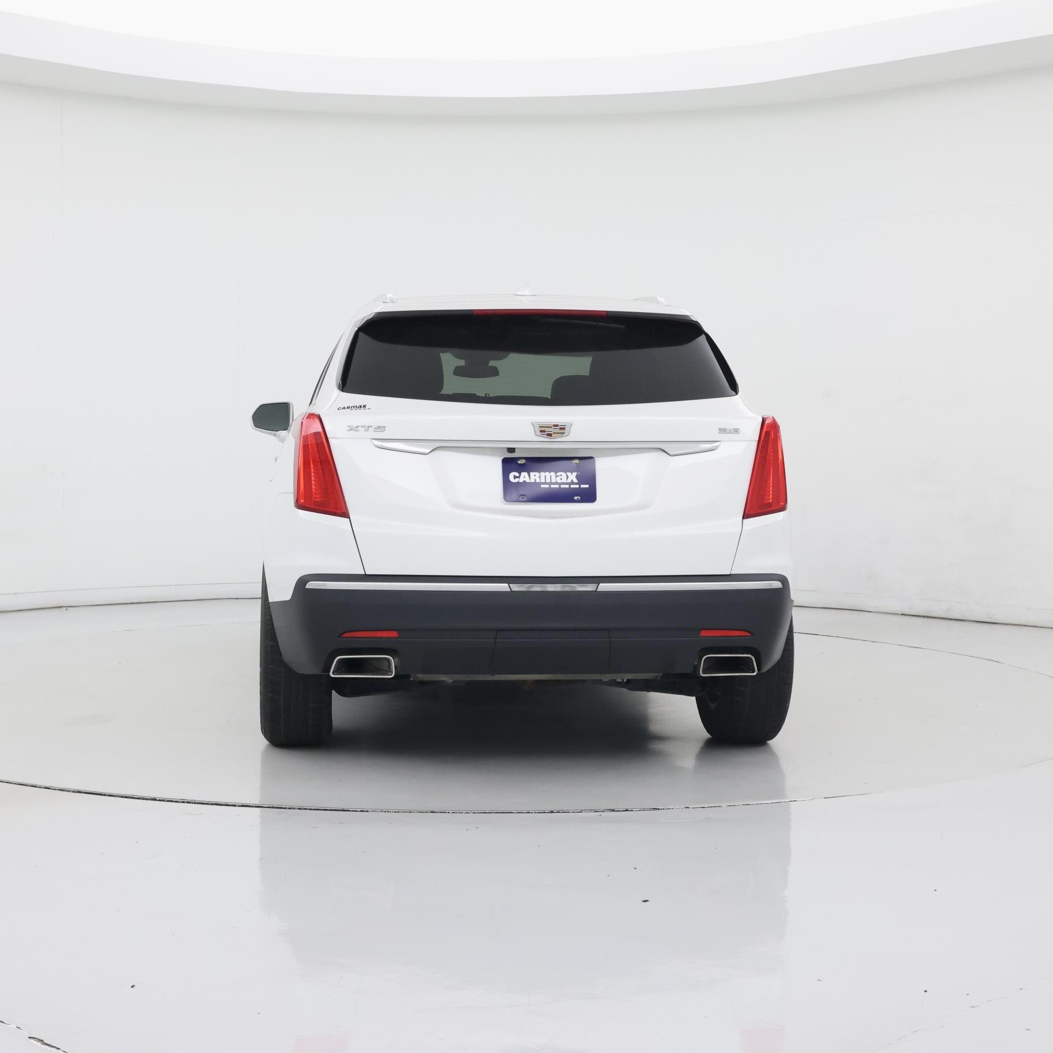 Thumbnail: 2017 Cadillac XT5 - 6