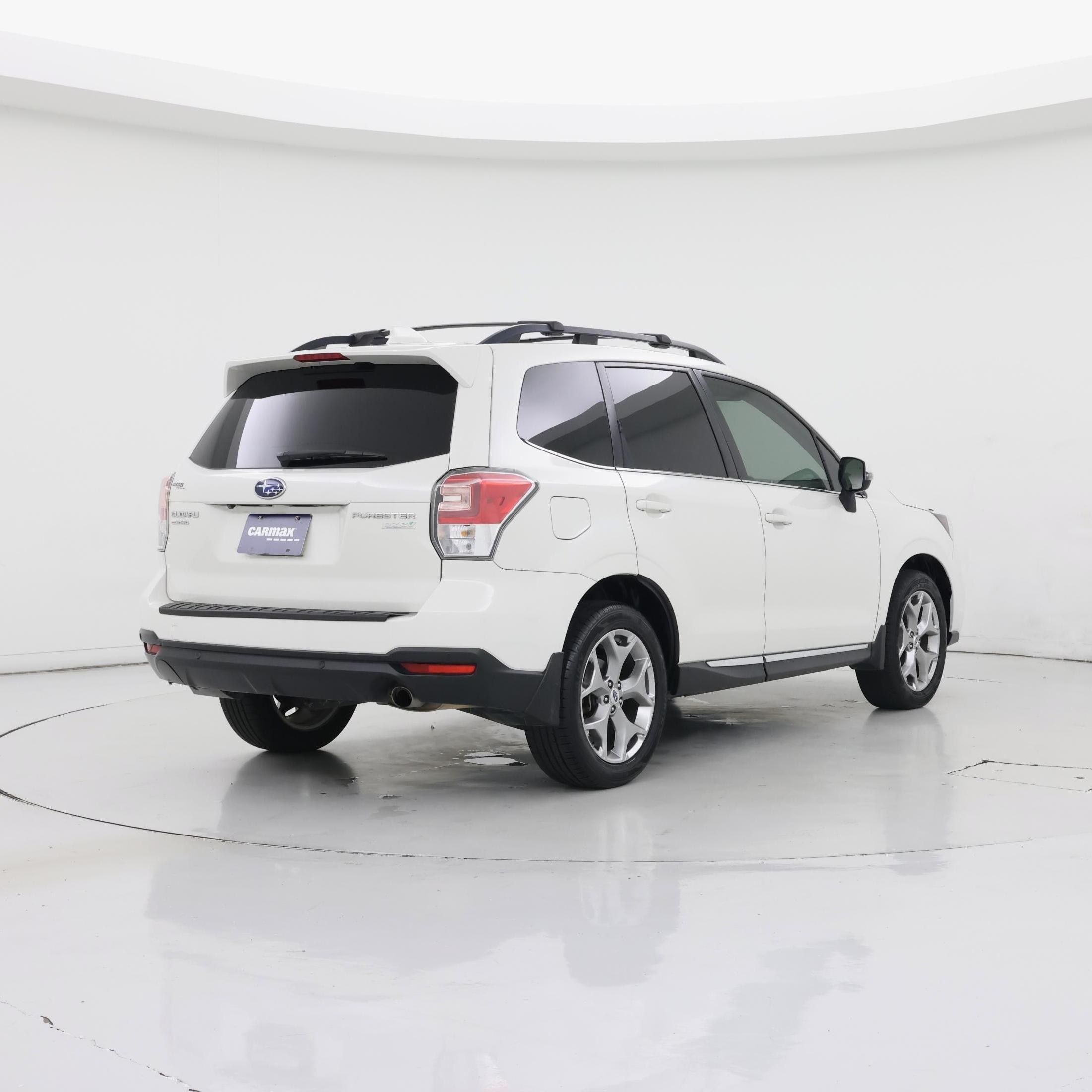 Thumbnail: 2017 Subaru Forester - 8