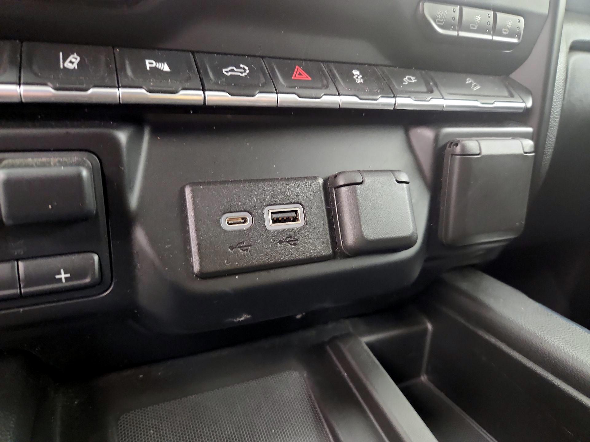 Thumbnail: 2020 Chevrolet Silverado 2500 - 19