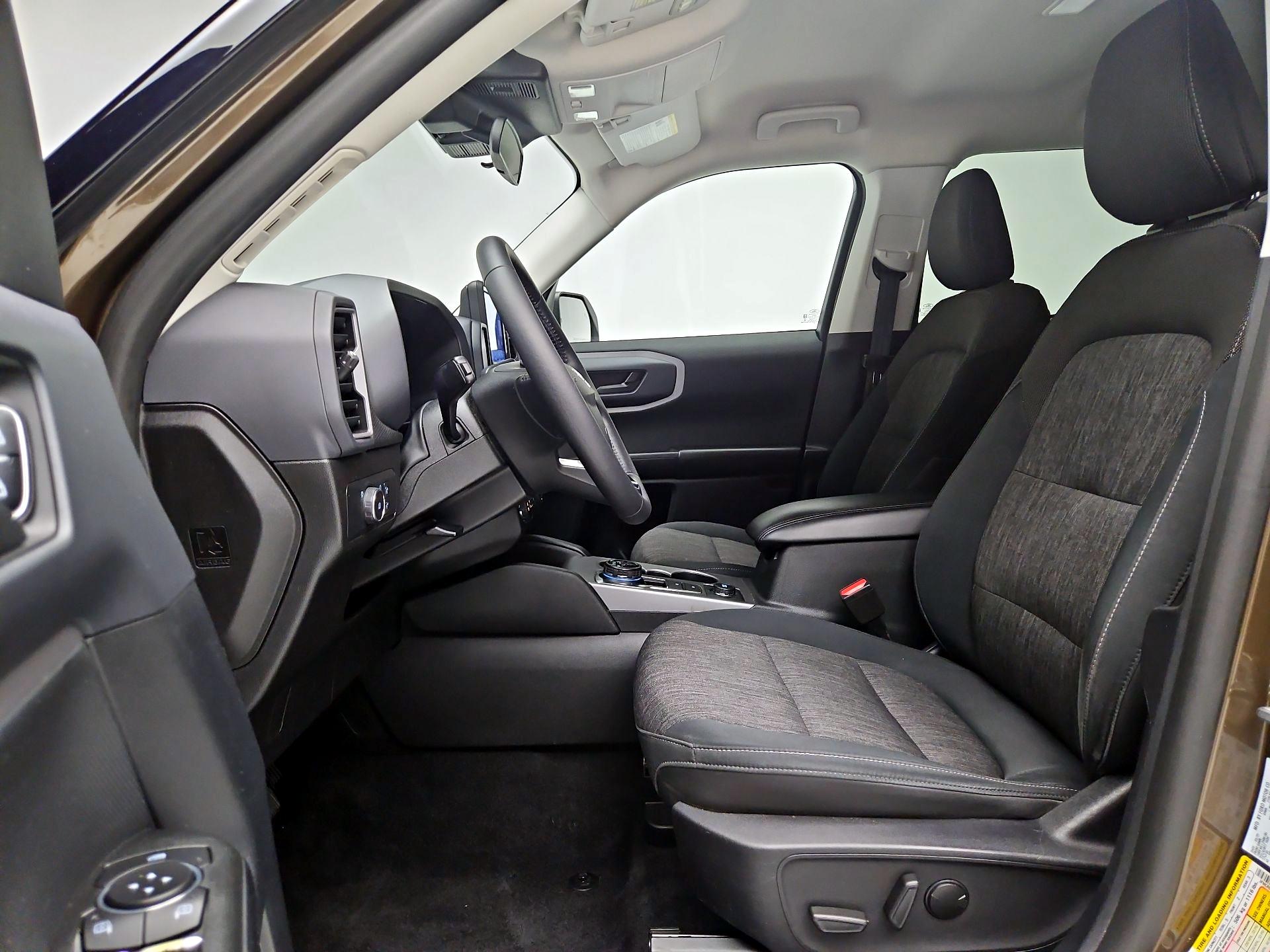 Thumbnail: 2022 Ford Bronco Sport - 11