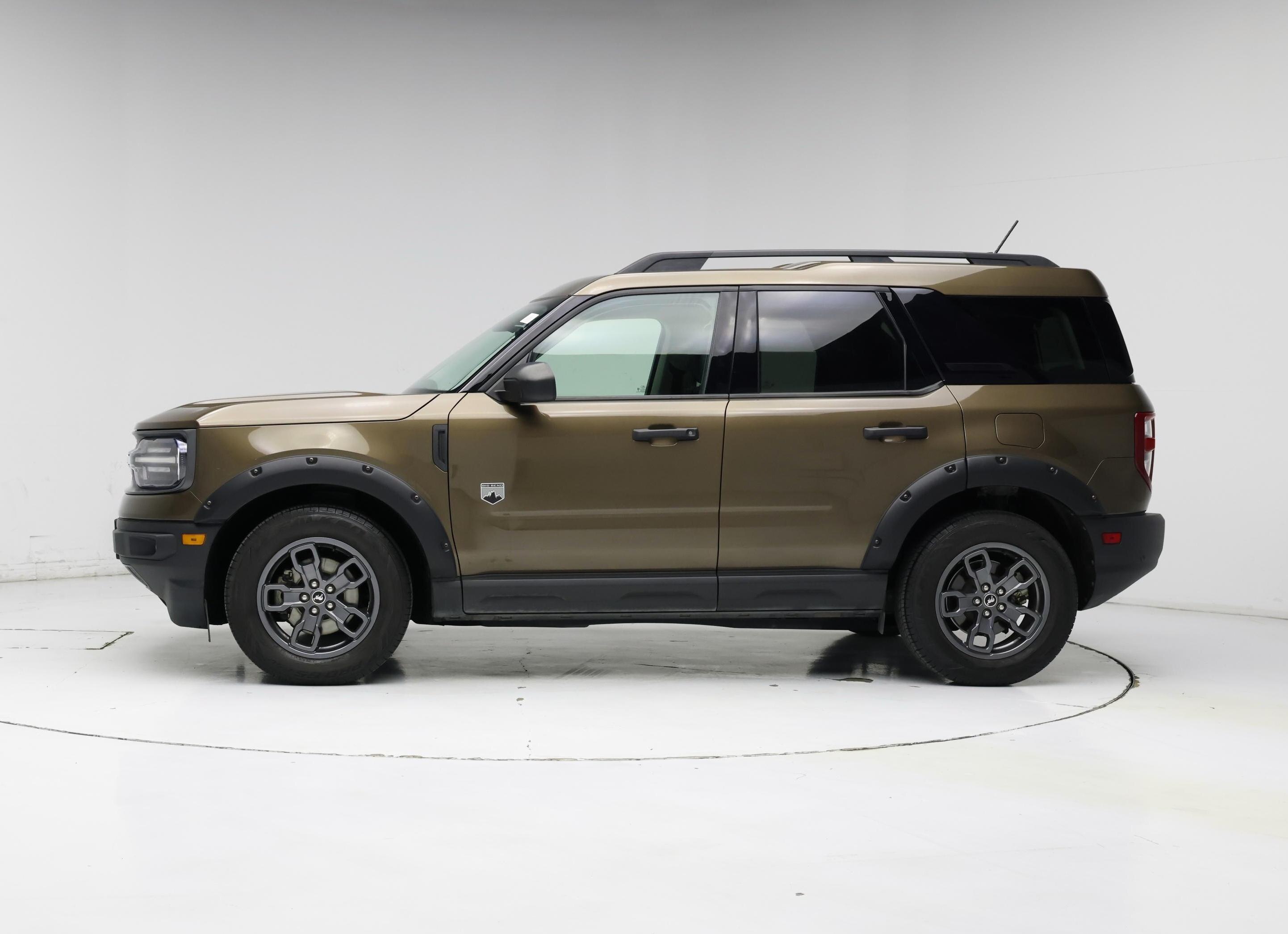 Thumbnail: 2022 Ford Bronco Sport - 3