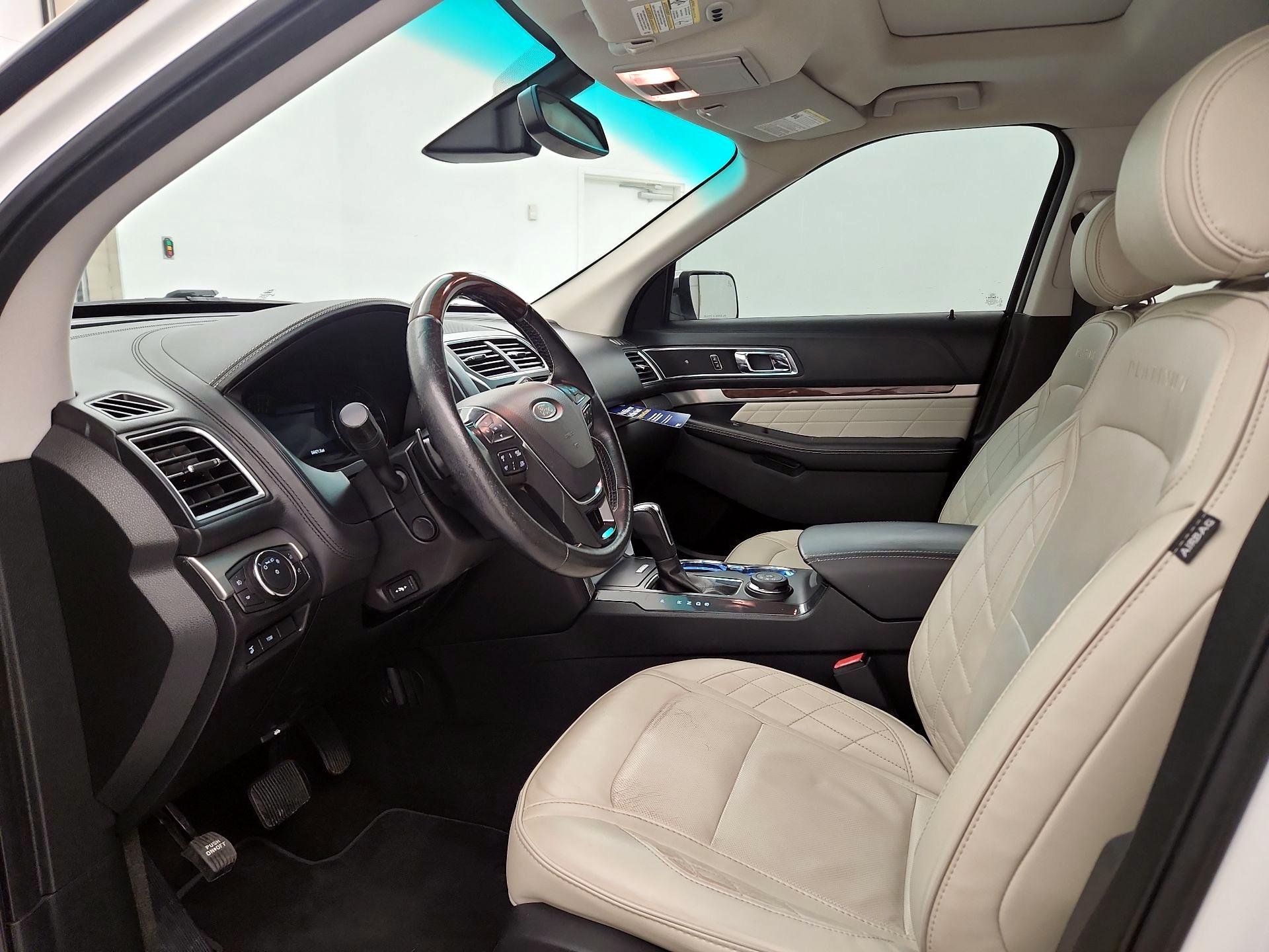 Thumbnail: 2016 Ford Explorer - 11