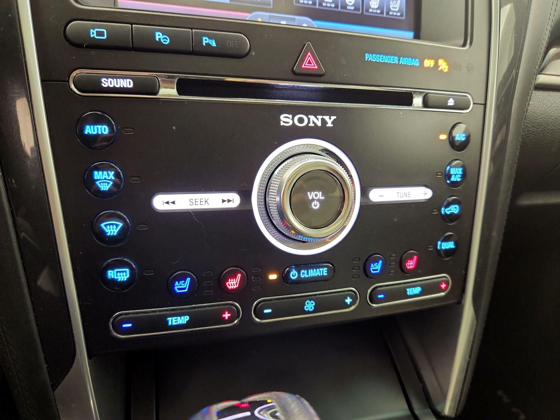 Thumbnail: 2016 Ford Explorer - 16