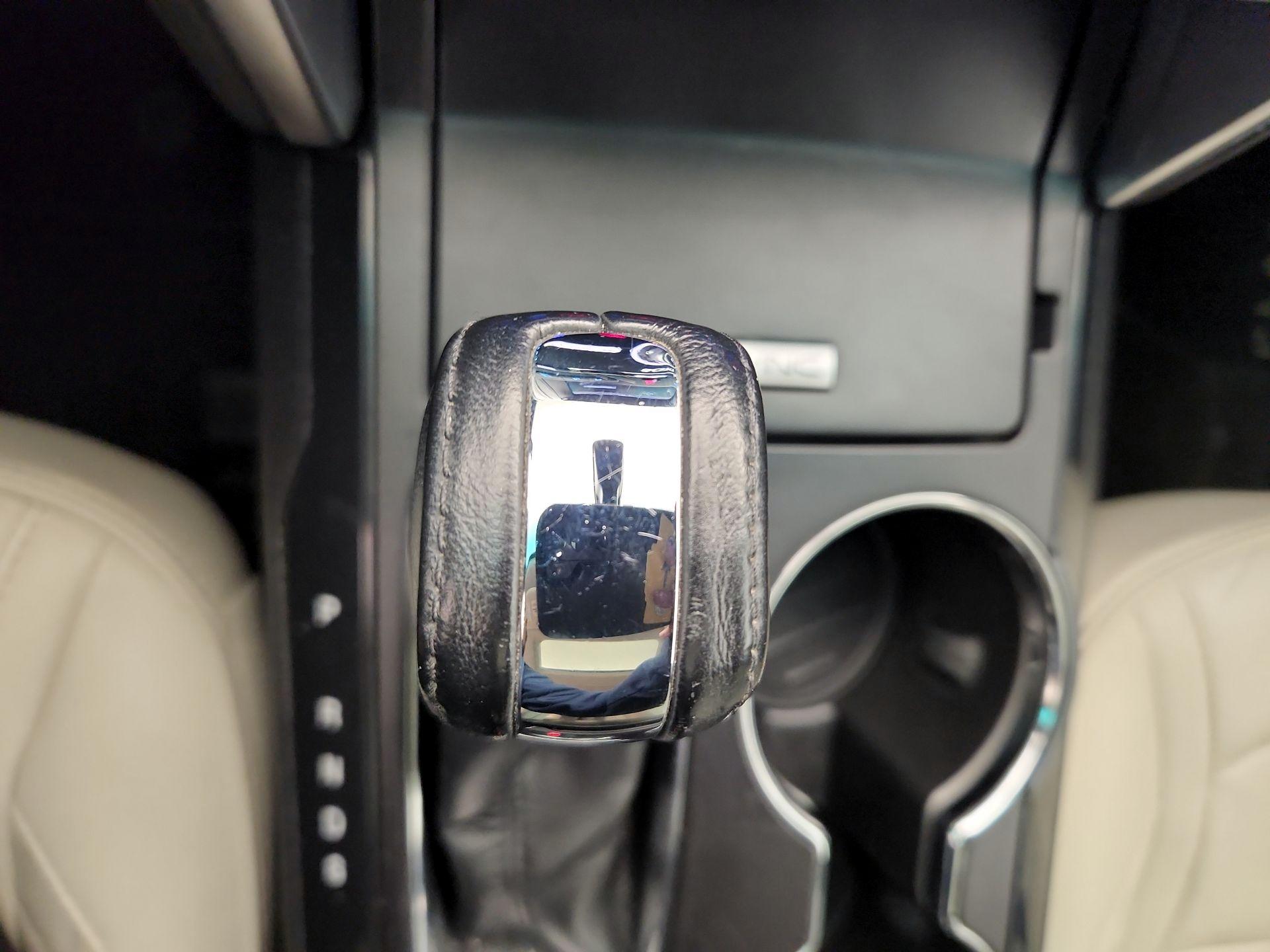 Thumbnail: 2016 Ford Explorer - 17