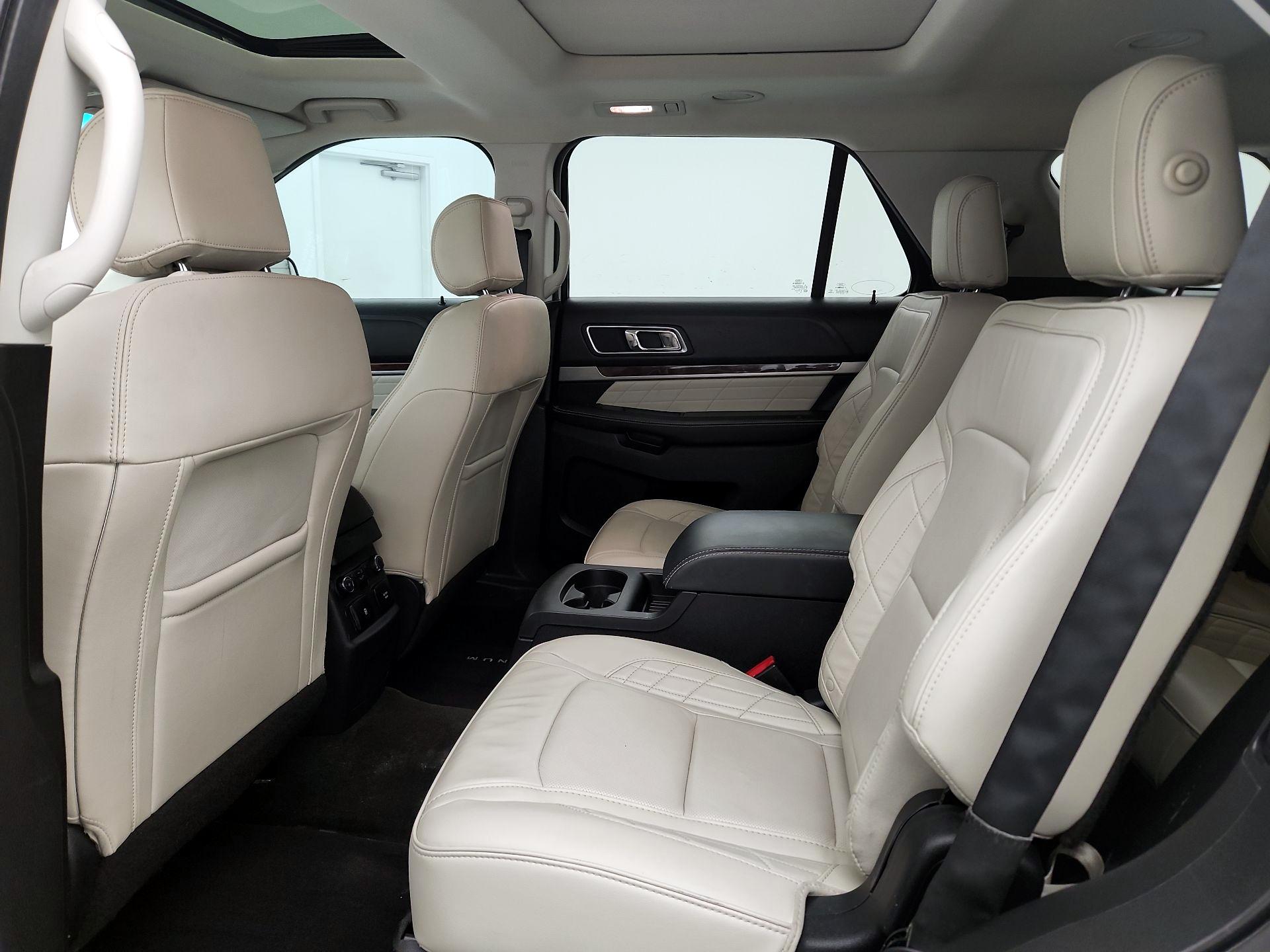 Thumbnail: 2016 Ford Explorer - 20