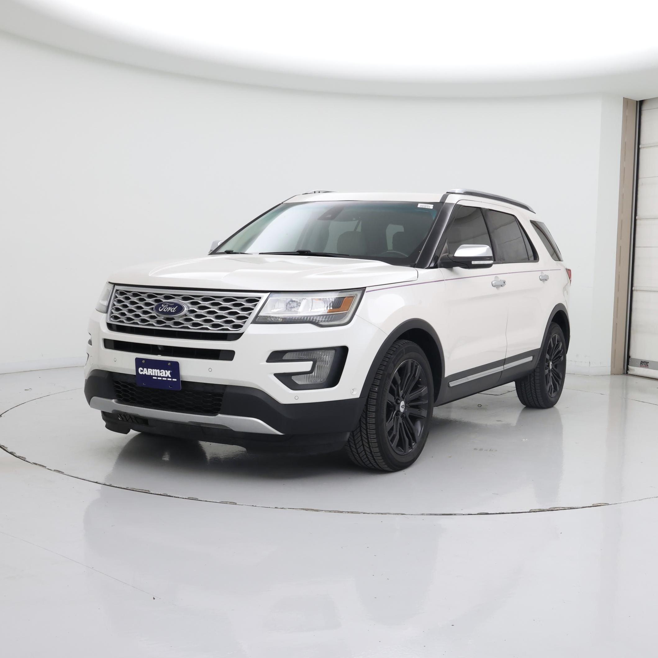 Thumbnail: 2016 Ford Explorer - 4