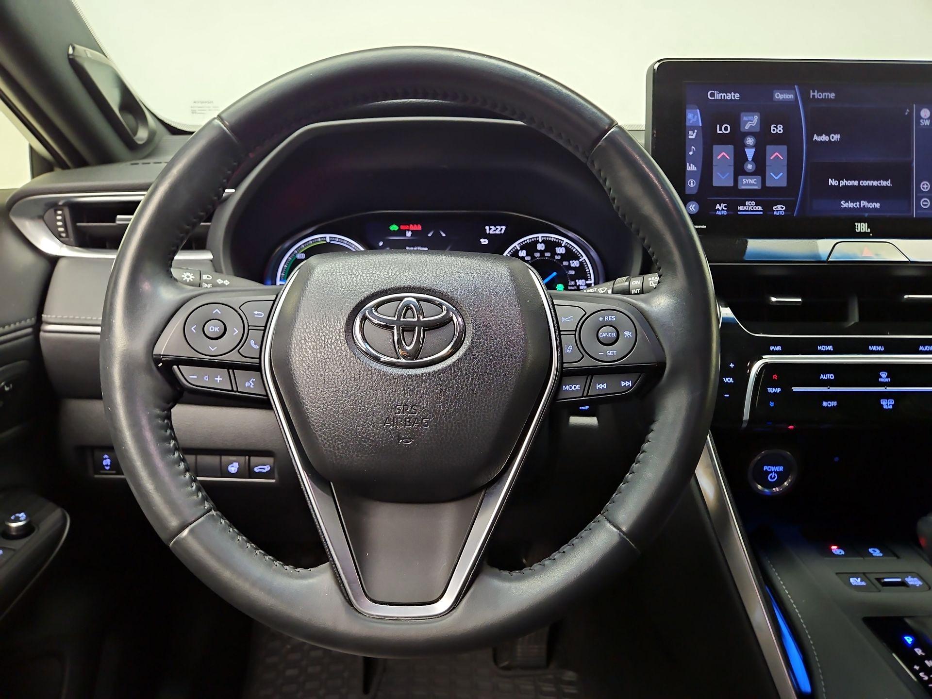 Thumbnail: 2021 Toyota Venza - 10