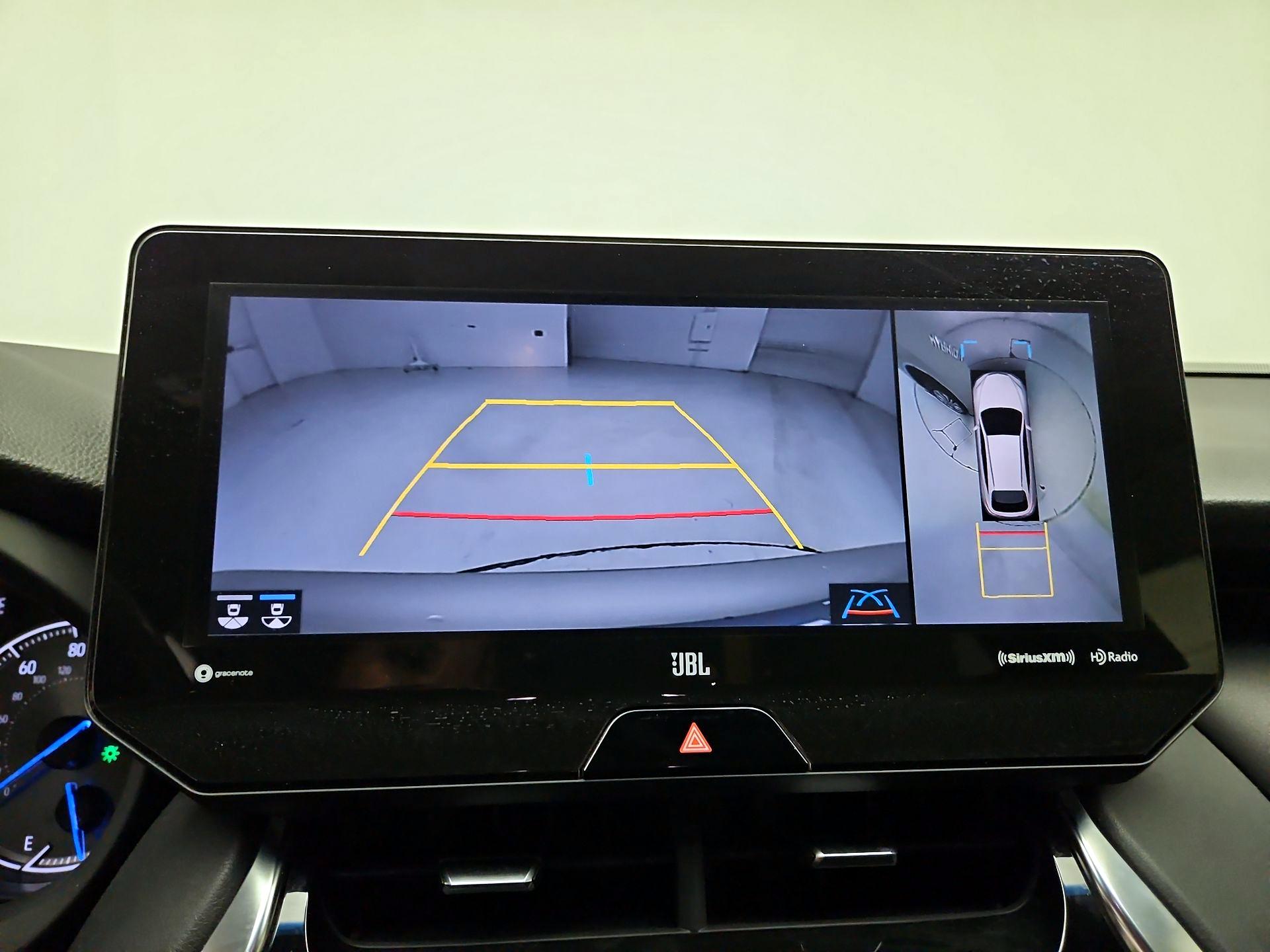 Thumbnail: 2021 Toyota Venza - 14